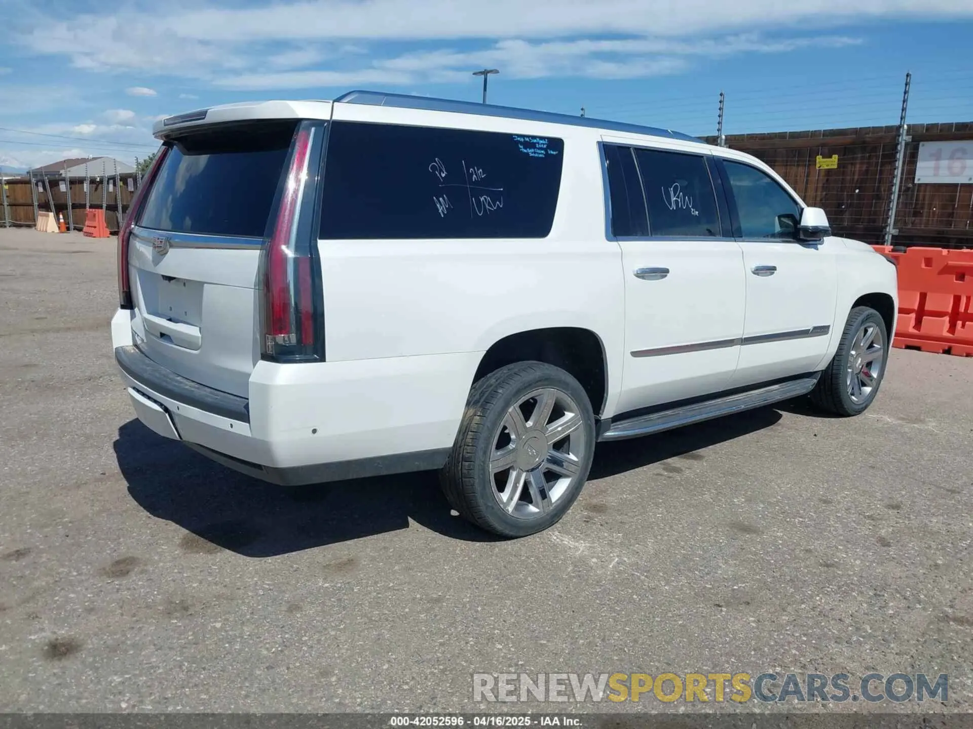 4 Фотография поврежденного автомобиля 1GYS4JKJ8LR277613 CADILLAC ESCALADE ESV 2020