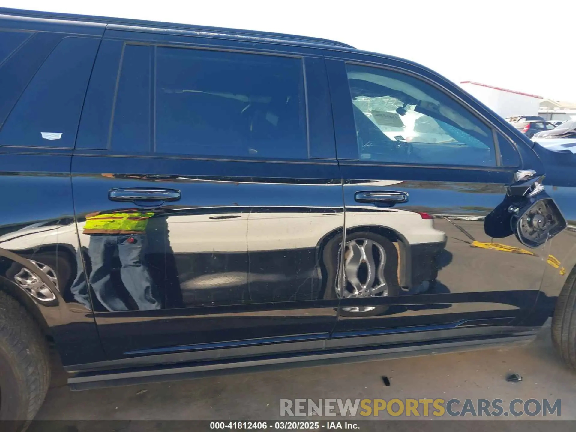 14 Photograph of a damaged car 1GYS4PKL3MR341773 CADILLAC ESCALADE ESV 2021