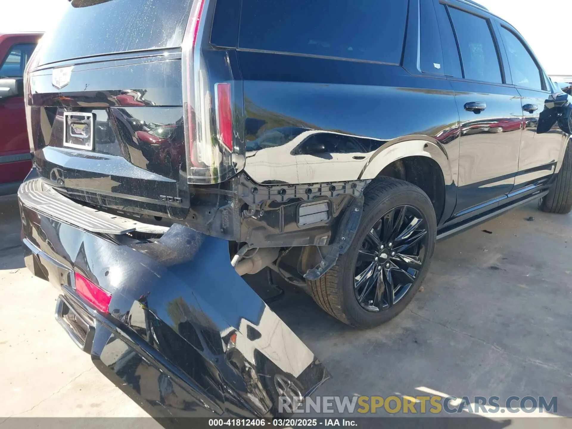 19 Photograph of a damaged car 1GYS4PKL3MR341773 CADILLAC ESCALADE ESV 2021