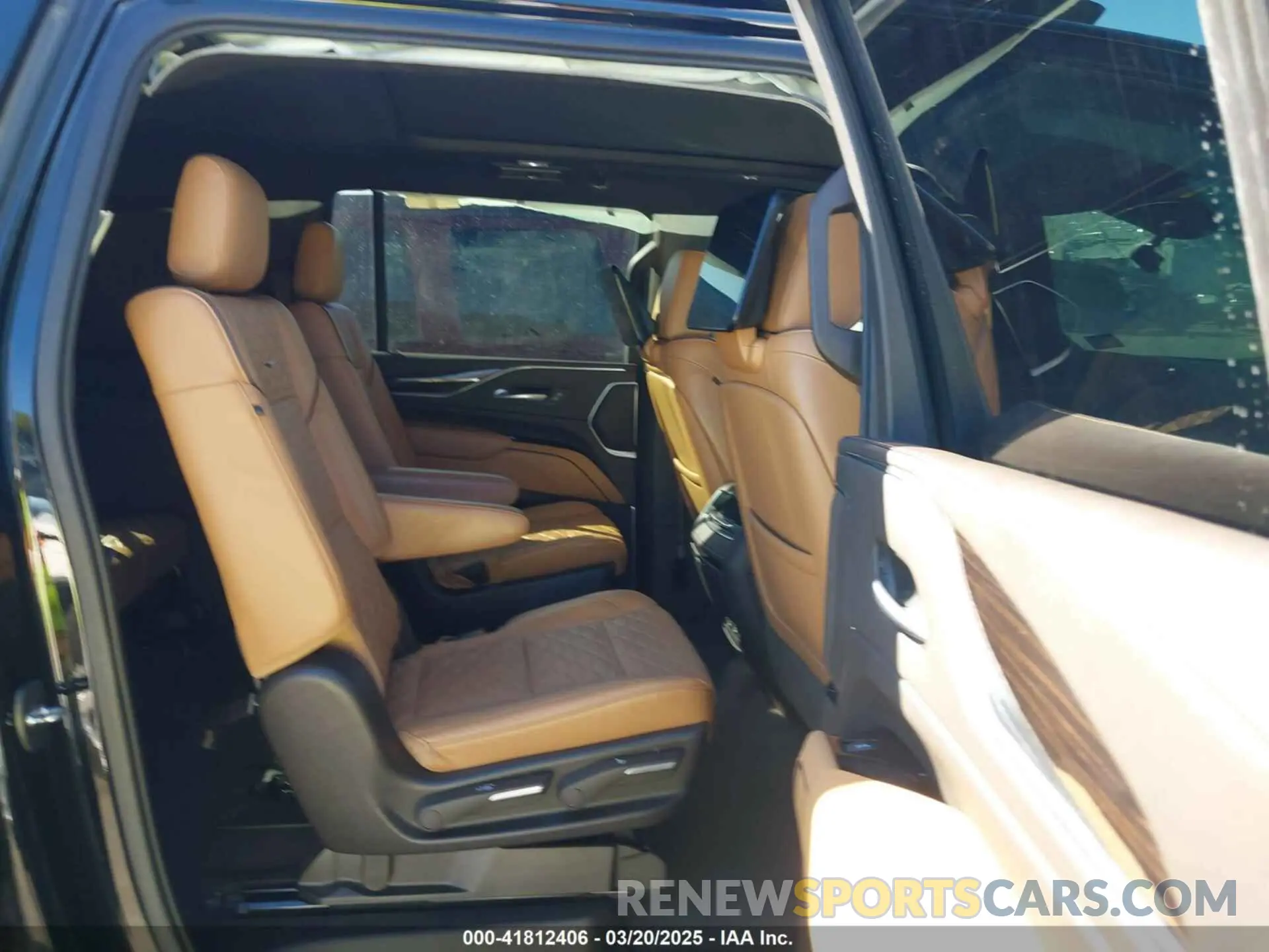 8 Photograph of a damaged car 1GYS4PKL3MR341773 CADILLAC ESCALADE ESV 2021
