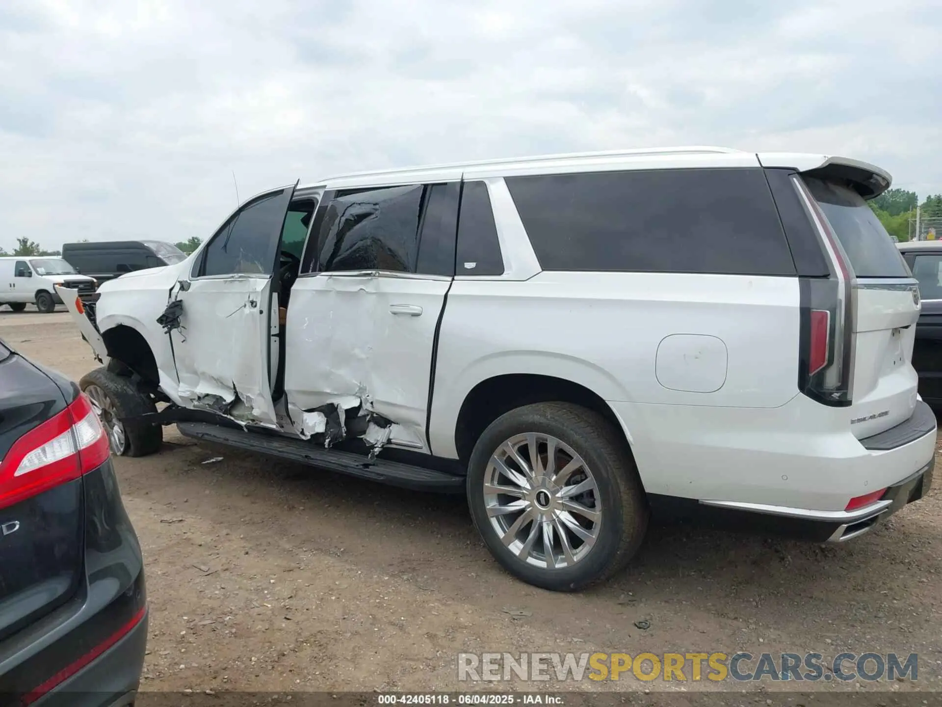 15 Photograph of a damaged car 1GYS4KKL2NR349058 CADILLAC ESCALADE ESV 2022