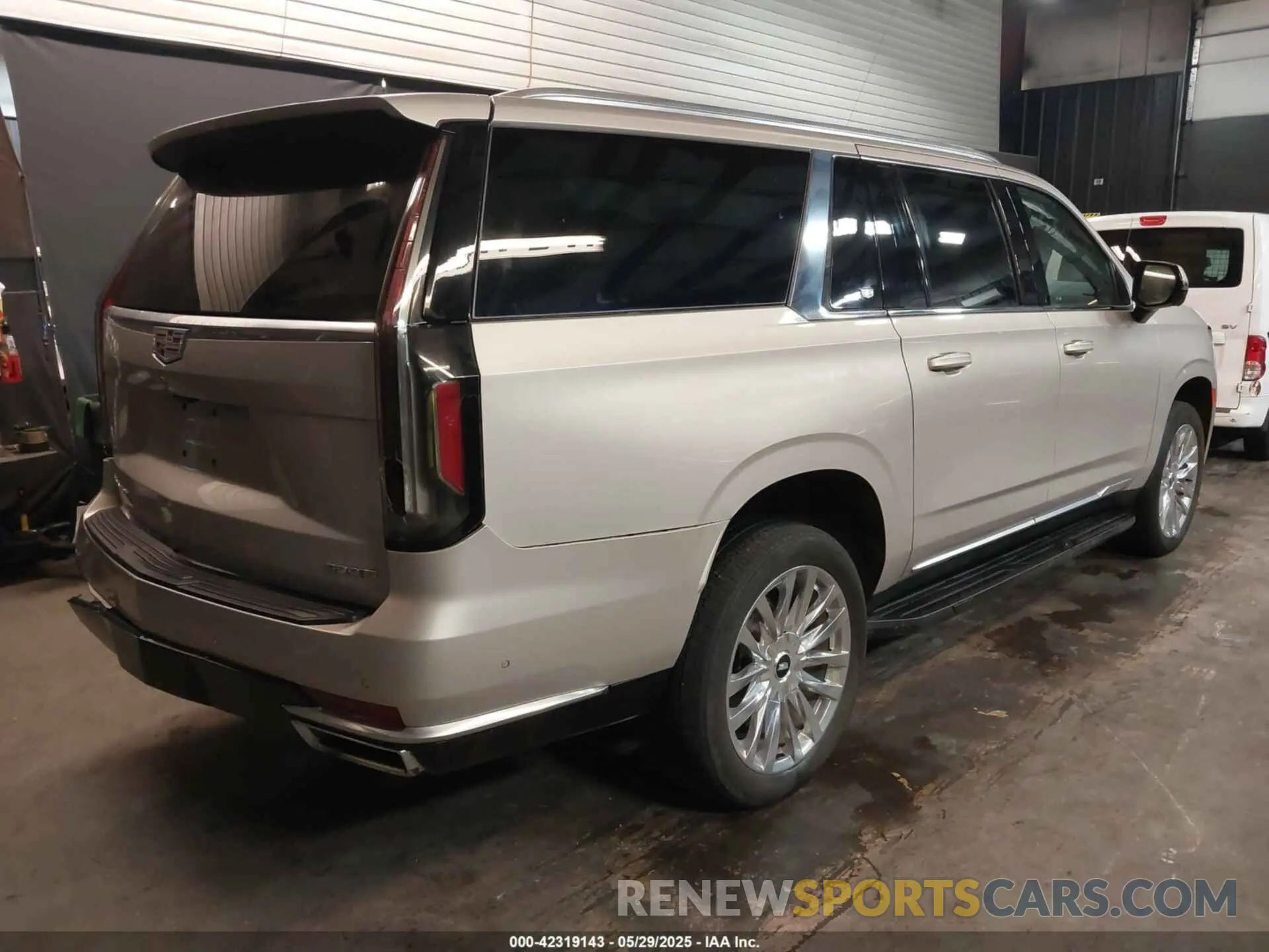 4 Photograph of a damaged car 1GYS4KKT1NR220003 CADILLAC ESCALADE ESV 2022