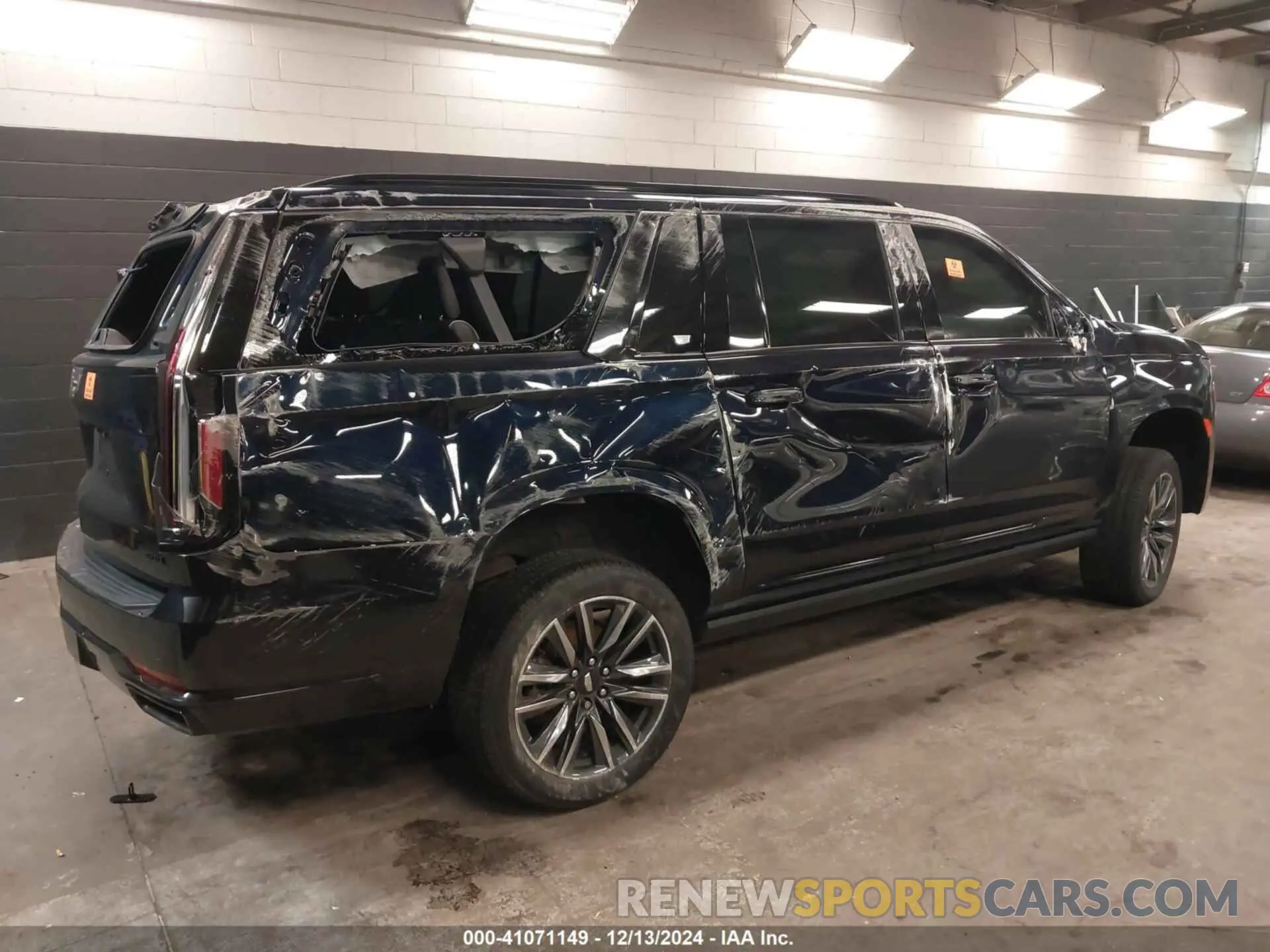 6 Photograph of a damaged car 1GYS4RKL4NR244529 CADILLAC ESCALADE ESV 2022