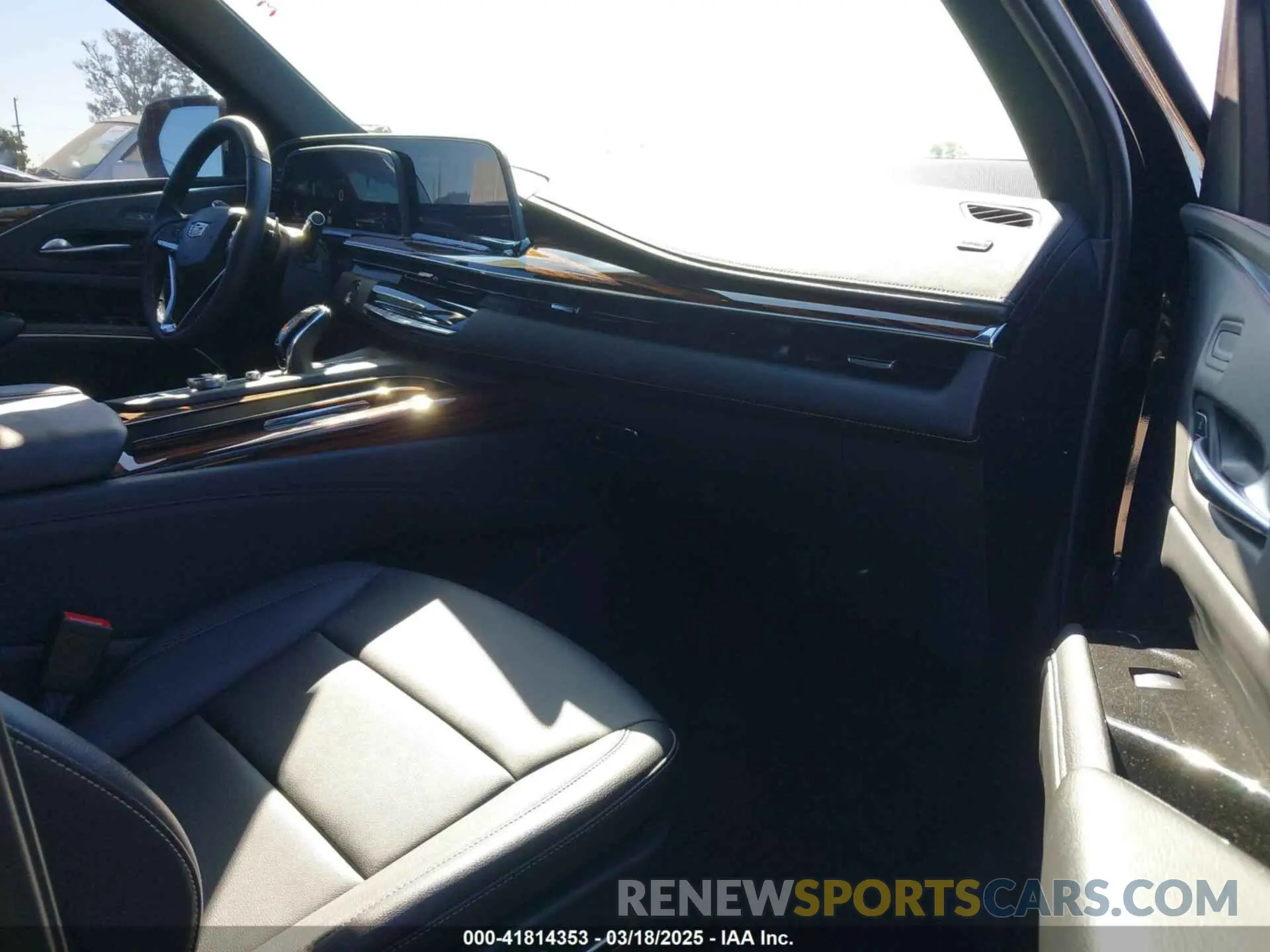 5 Фотография поврежденного автомобиля 1GYS3JKT1PR331084 CADILLAC ESCALADE ESV 2023