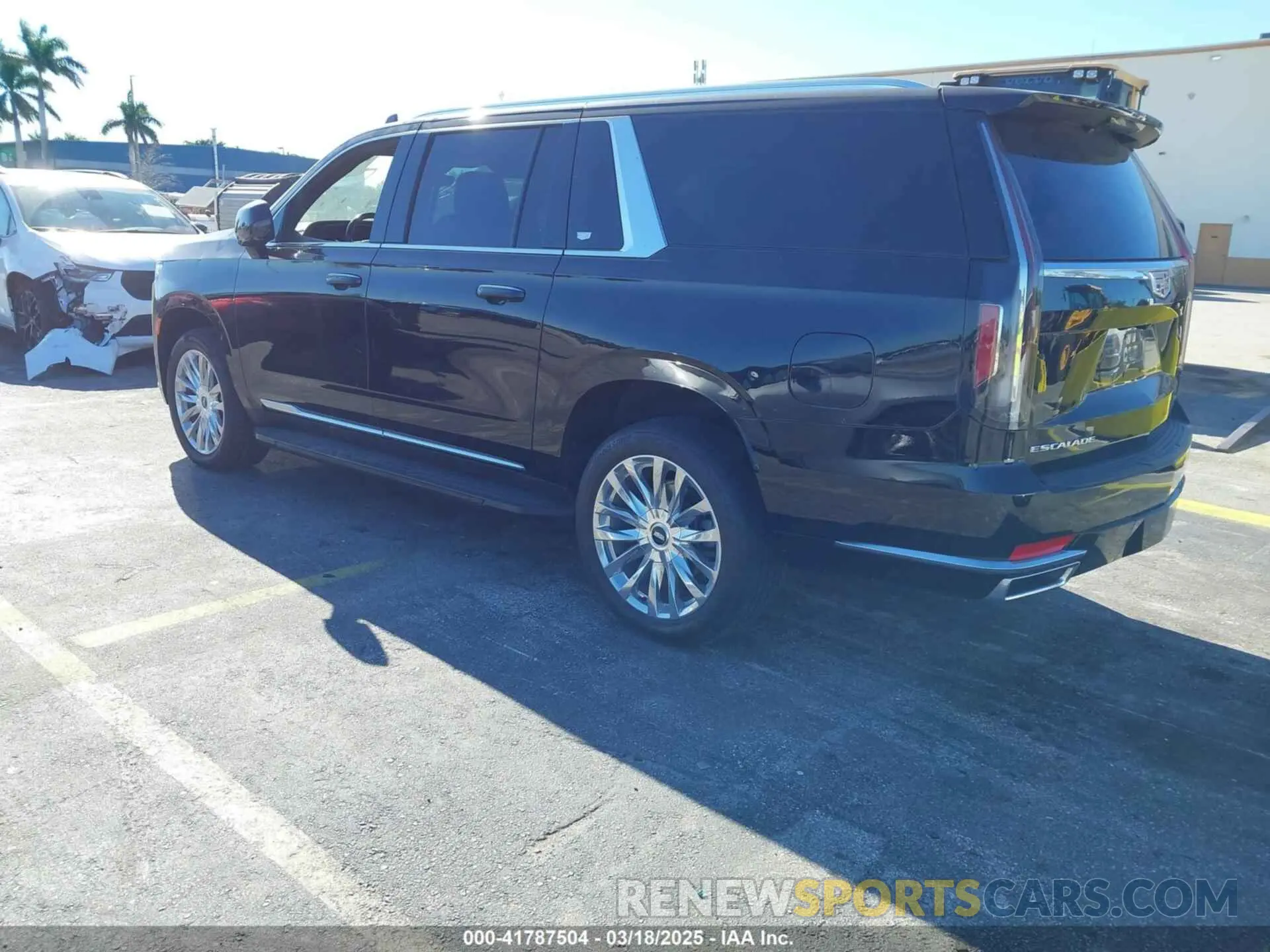 3 Фотография поврежденного автомобиля 1GYS3KKL5PR375398 CADILLAC ESCALADE ESV 2023