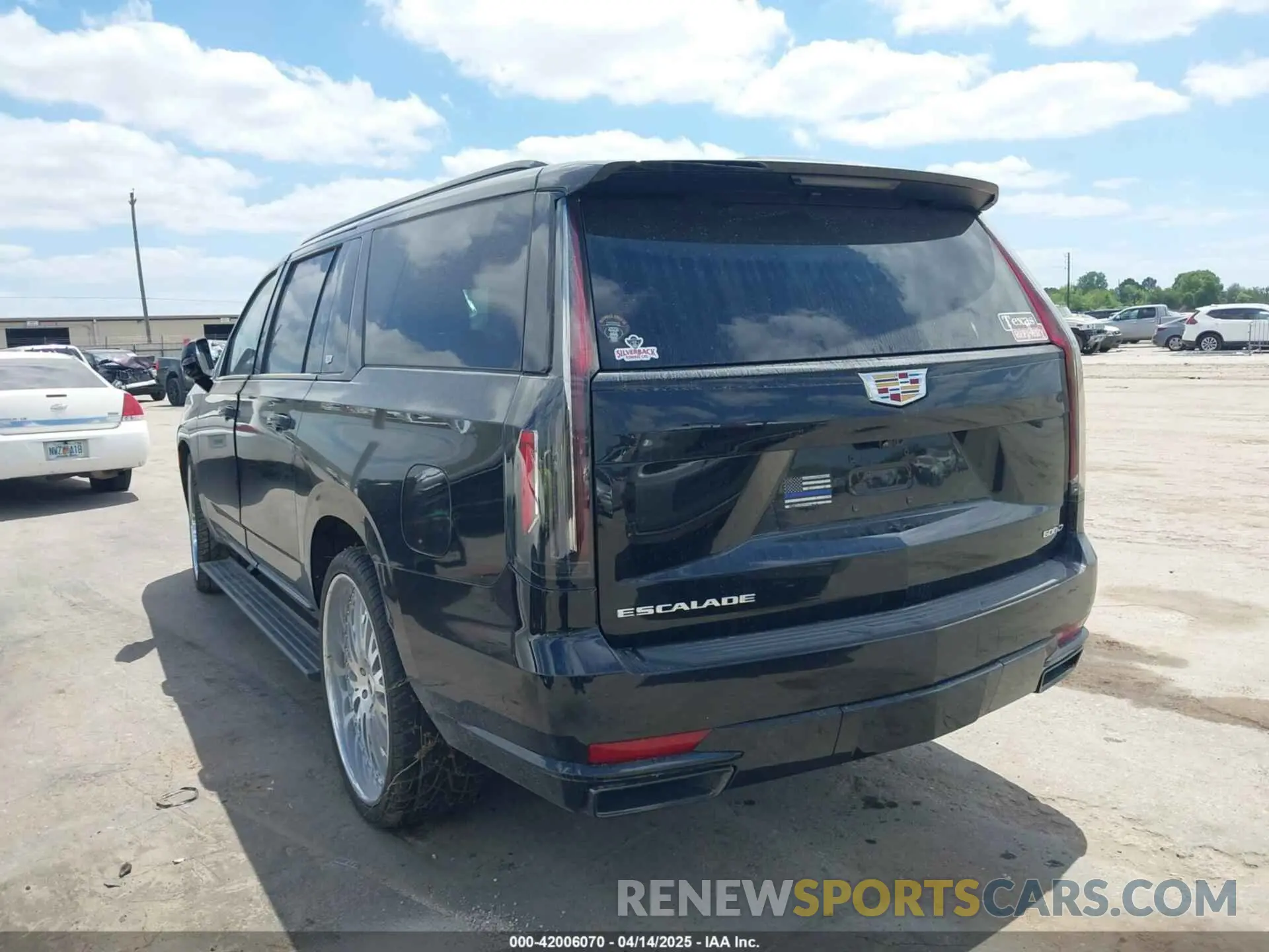 3 Фотография поврежденного автомобиля 1GYS4PKT1PR460135 CADILLAC ESCALADE ESV 2023