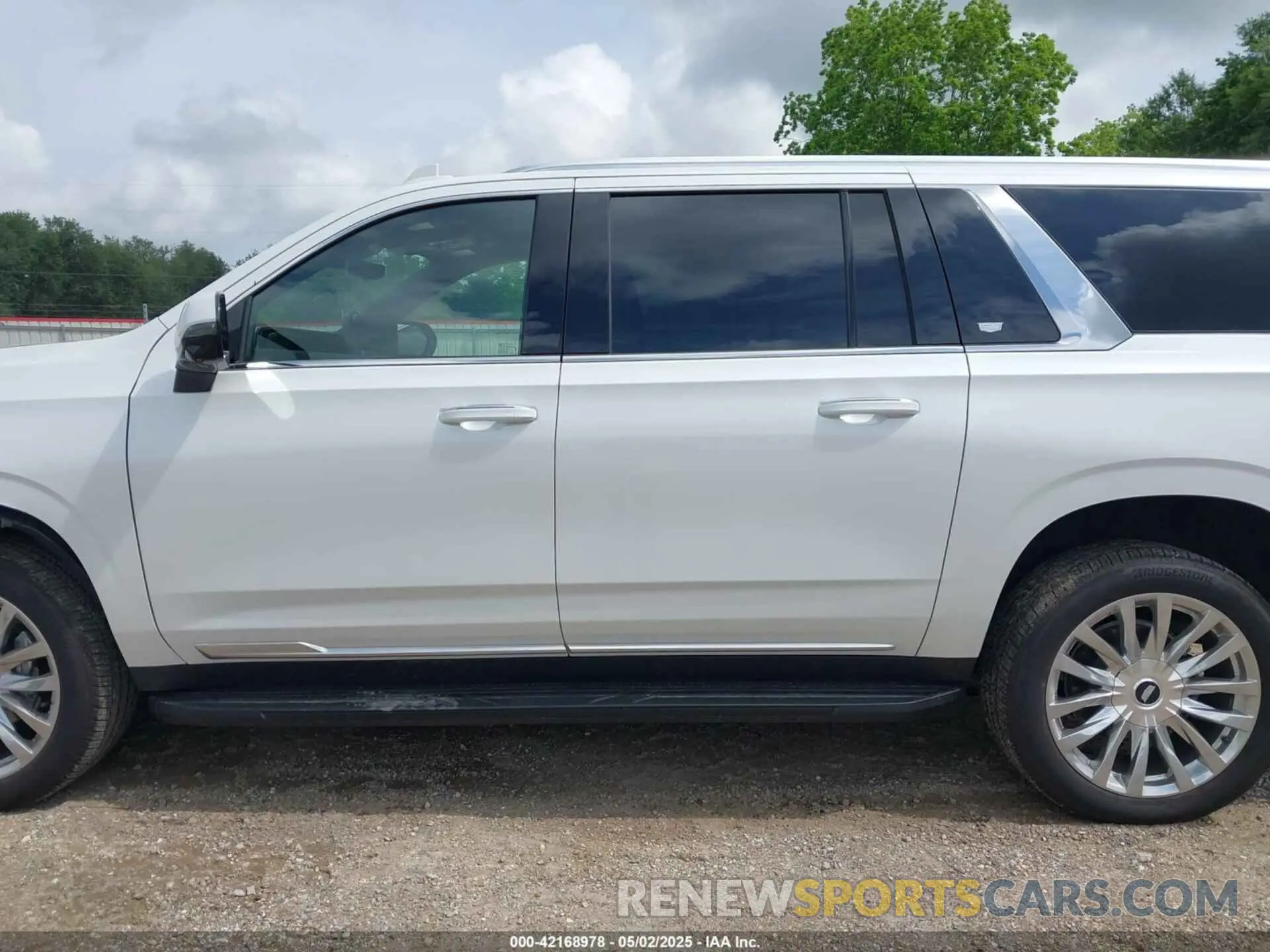 15 Photograph of a damaged car 1GYS4KKL2RR357697 CADILLAC ESCALADE ESV 2024