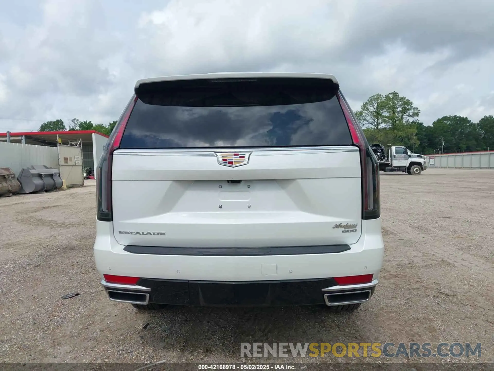 17 Photograph of a damaged car 1GYS4KKL2RR357697 CADILLAC ESCALADE ESV 2024