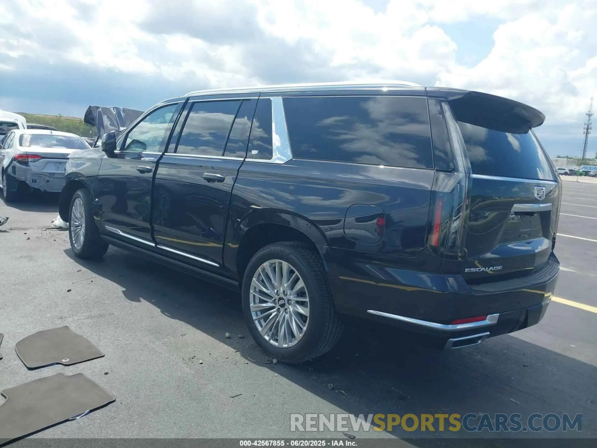 3 Photograph of a damaged car 1GYS8LRL6SR192601 CADILLAC ESCALADE ESV 2025