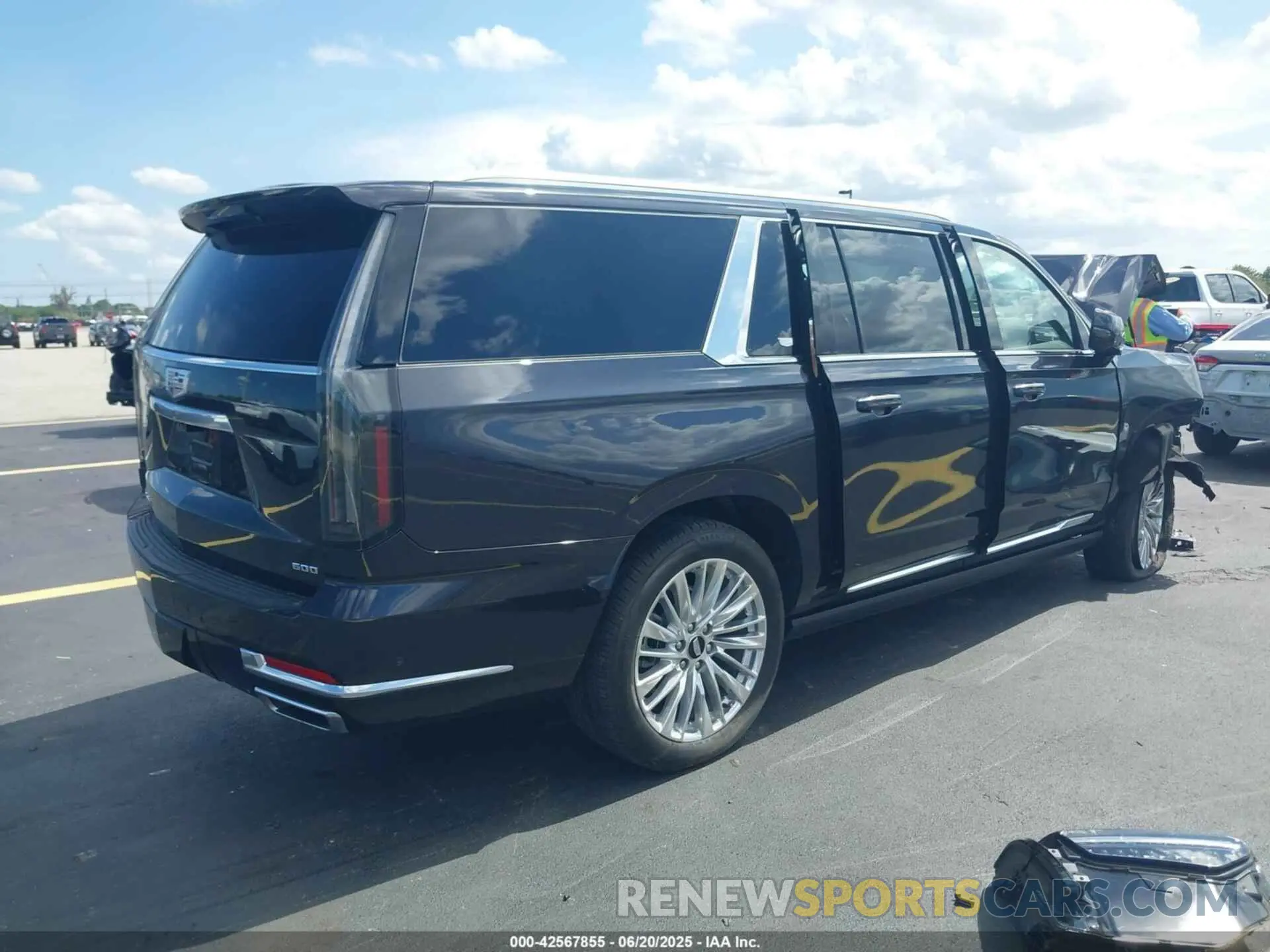 4 Photograph of a damaged car 1GYS8LRL6SR192601 CADILLAC ESCALADE ESV 2025