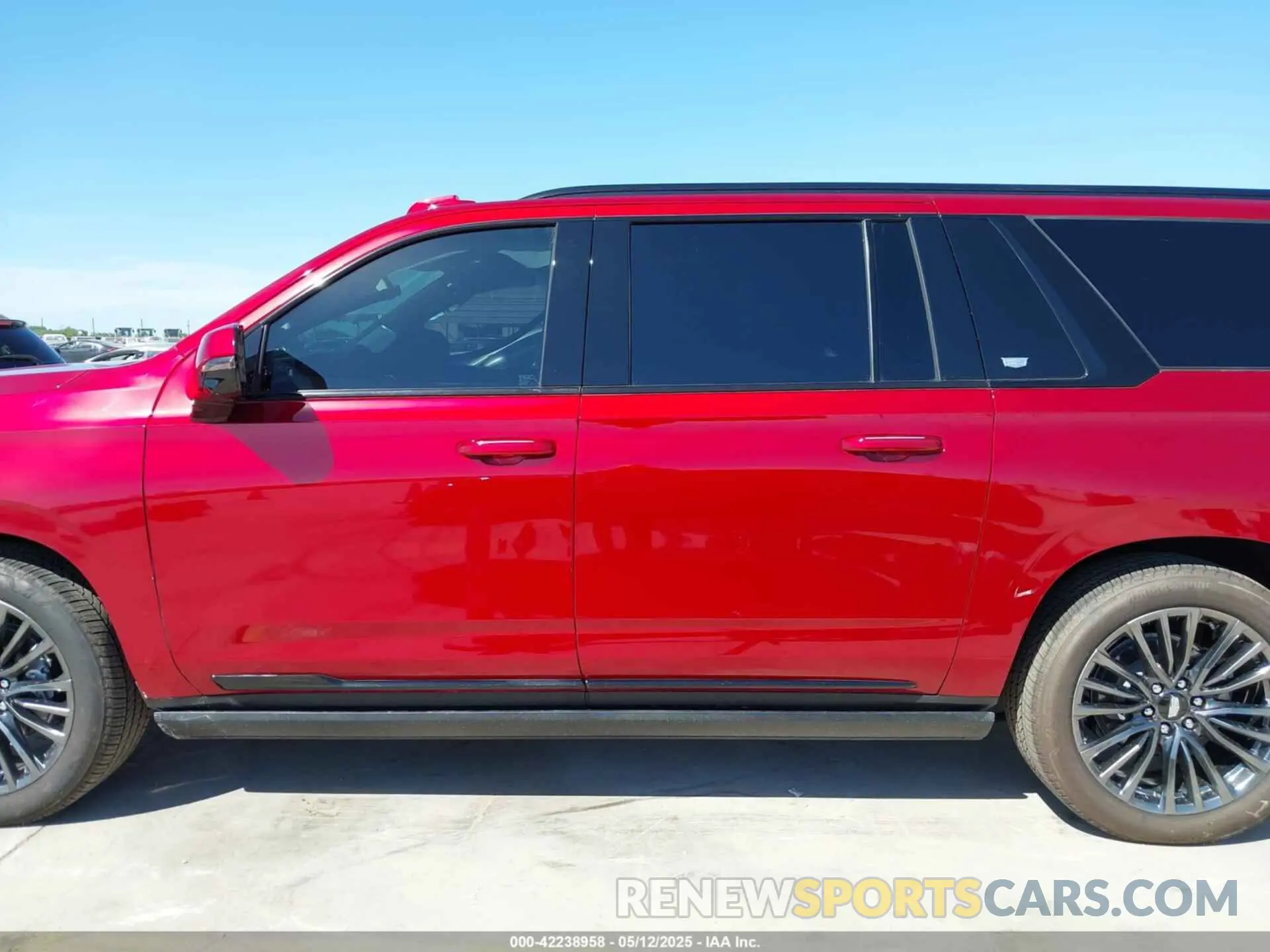 15 Фотография поврежденного автомобиля 1GYS8RRL3SR105112 CADILLAC ESCALADE ESV 2025
