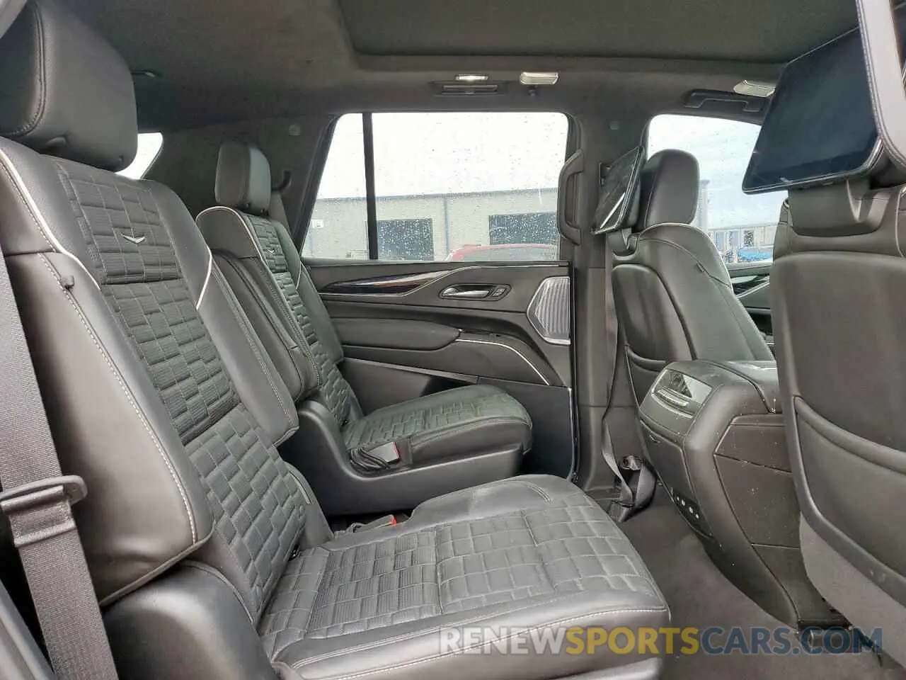 11 Фотография поврежденного автомобиля 1GYS4HK93RR139940 CADILLAC ESCALADE V 2024