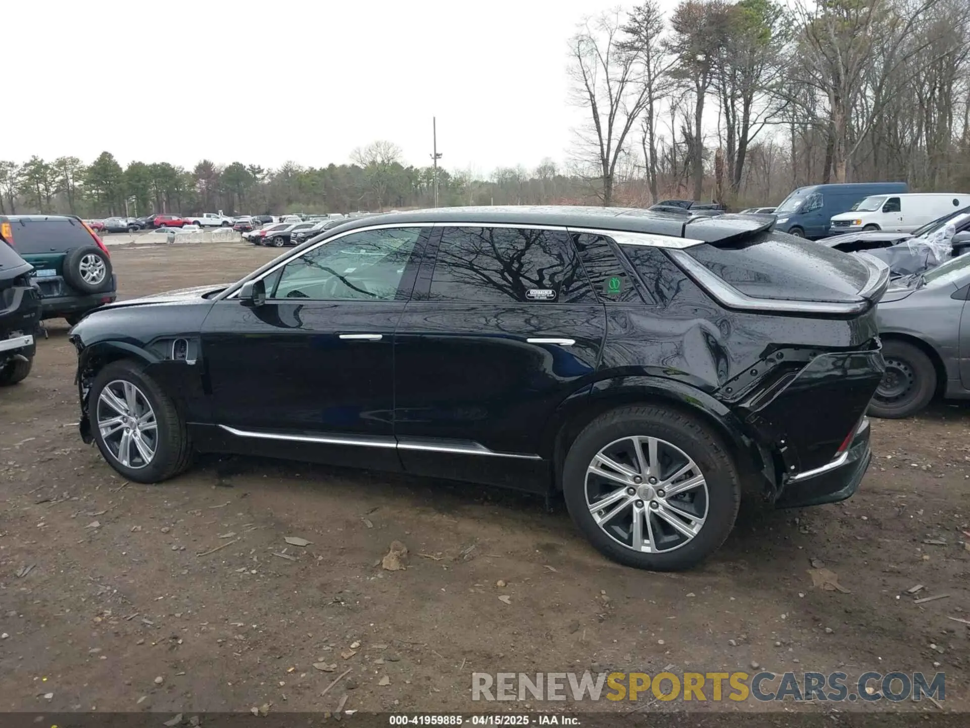 14 Photograph of a damaged car 1GYKPMRK3RZ128543 CADILLAC LYRIQ 2024