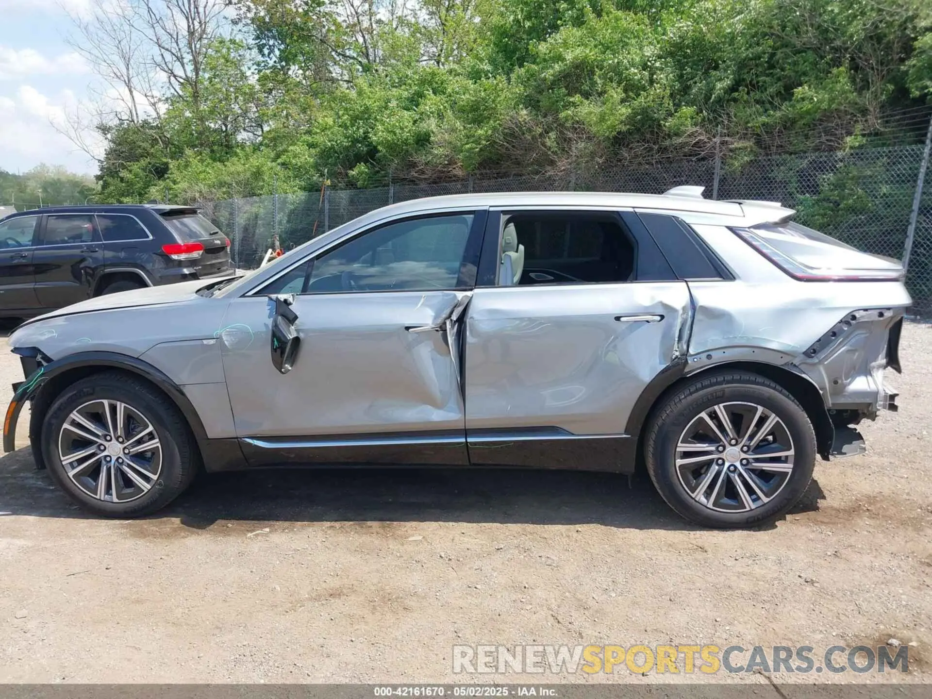 15 Photograph of a damaged car 1GYKPRRL8RZ128706 CADILLAC LYRIQ 2024