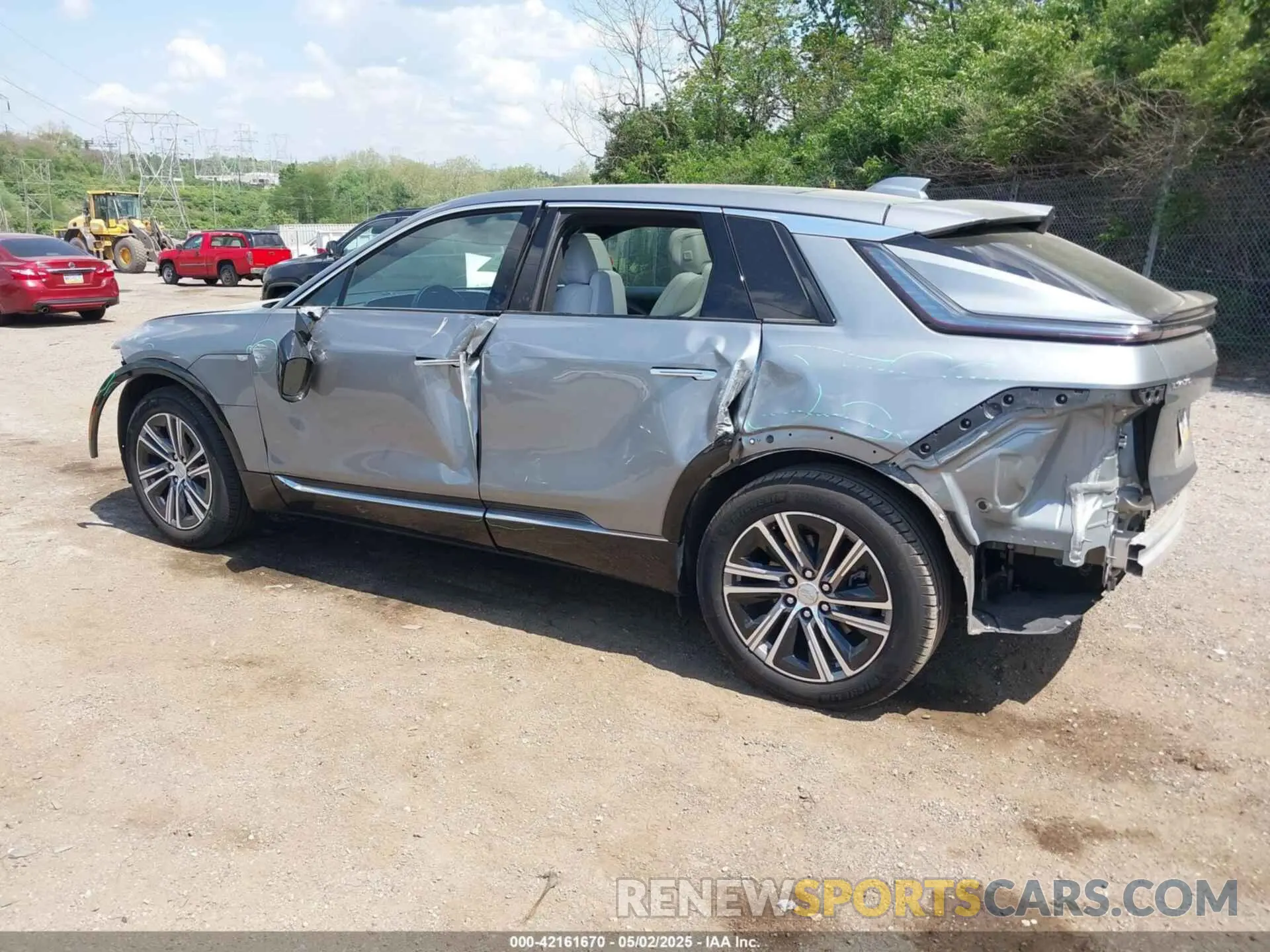 3 Photograph of a damaged car 1GYKPRRL8RZ128706 CADILLAC LYRIQ 2024