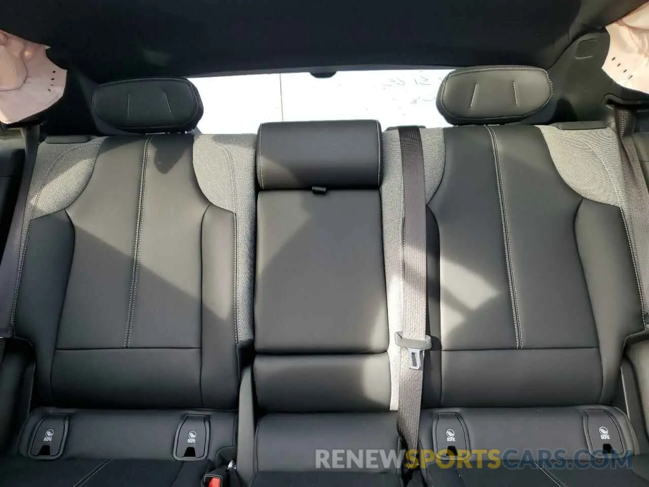 10 Фотография поврежденного автомобиля 1GYKPMRL5RZ138208 CADILLAC LYRIQ TECH 2024