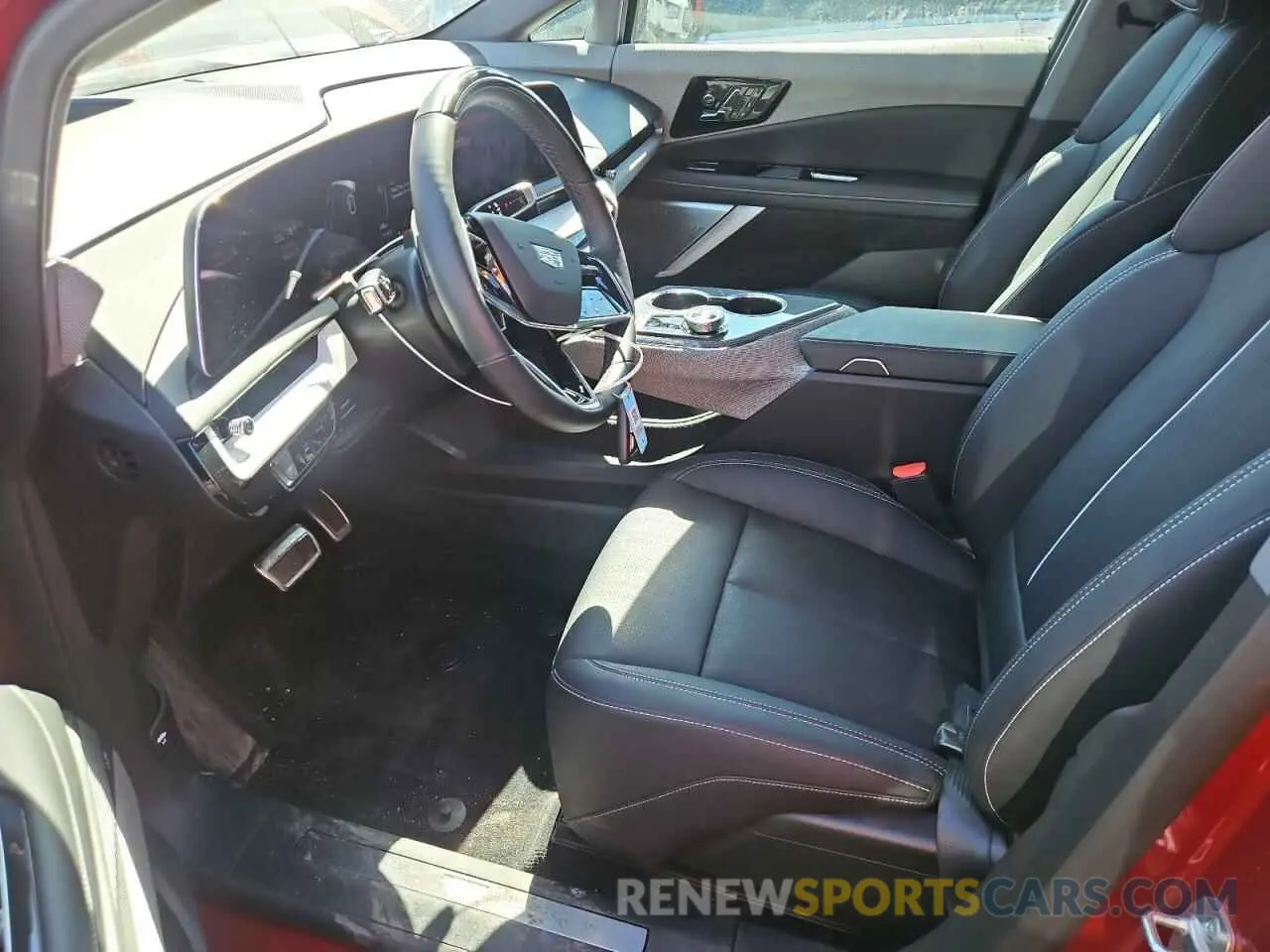 7 Фотография поврежденного автомобиля 3GYK3GMR7SS146659 CADILLAC OPTIQ SPOR 2025