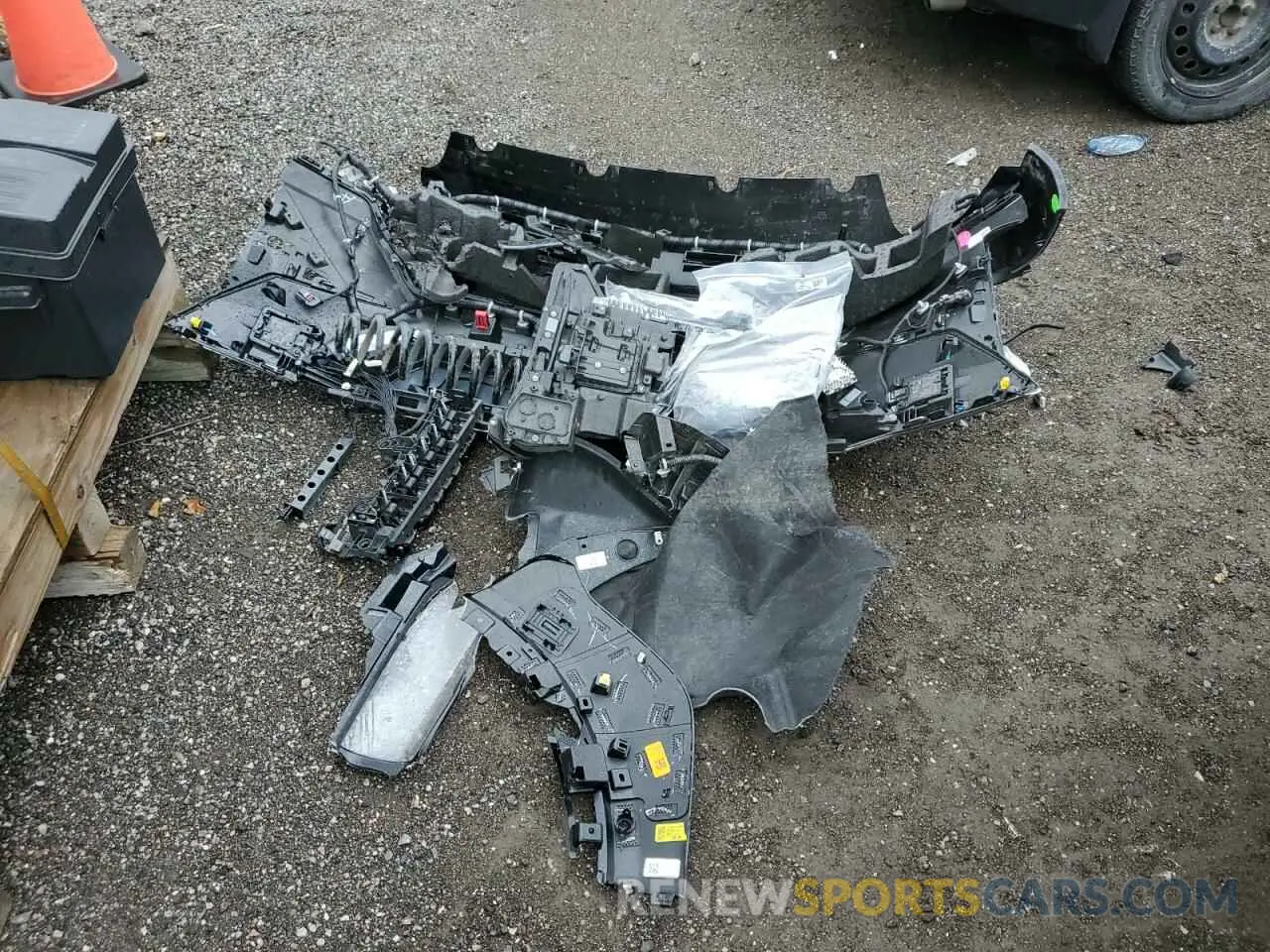13 Фотография поврежденного автомобиля 3GYK3GMRXSS163181 CADILLAC OPTIQ SPOR 2025
