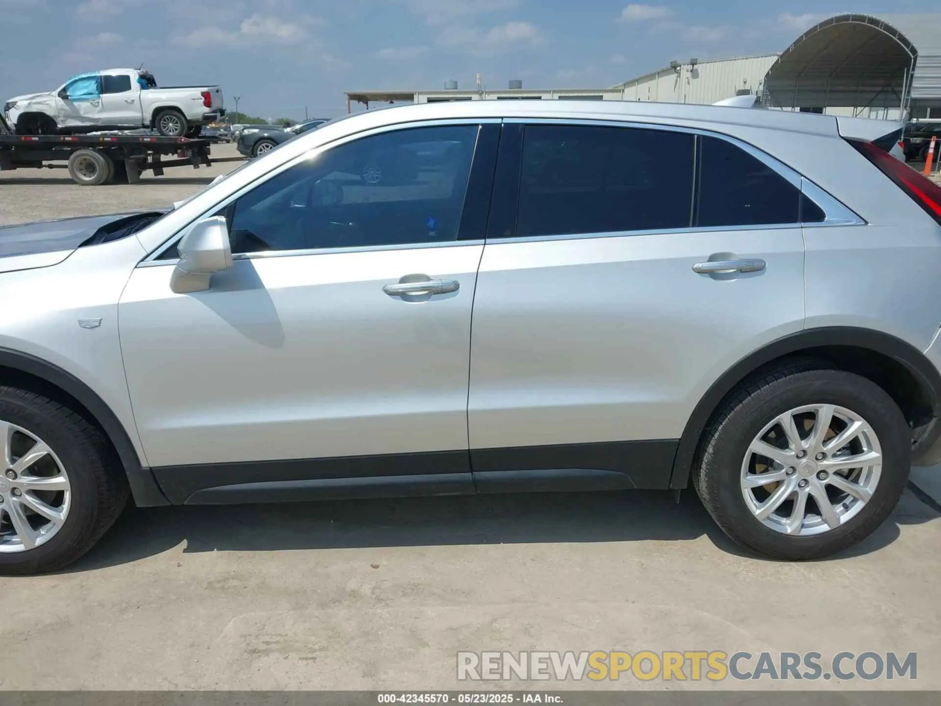 14 Photograph of a damaged car 1GYAZAR43KF144836 CADILLAC XT4 2019