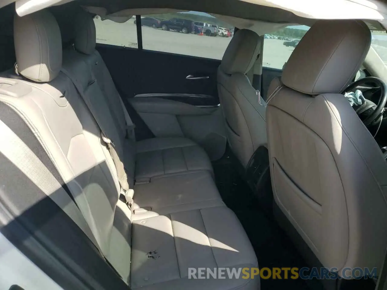 11 Photograph of a damaged car 1GYAZAR44KF143890 CADILLAC XT4 2019