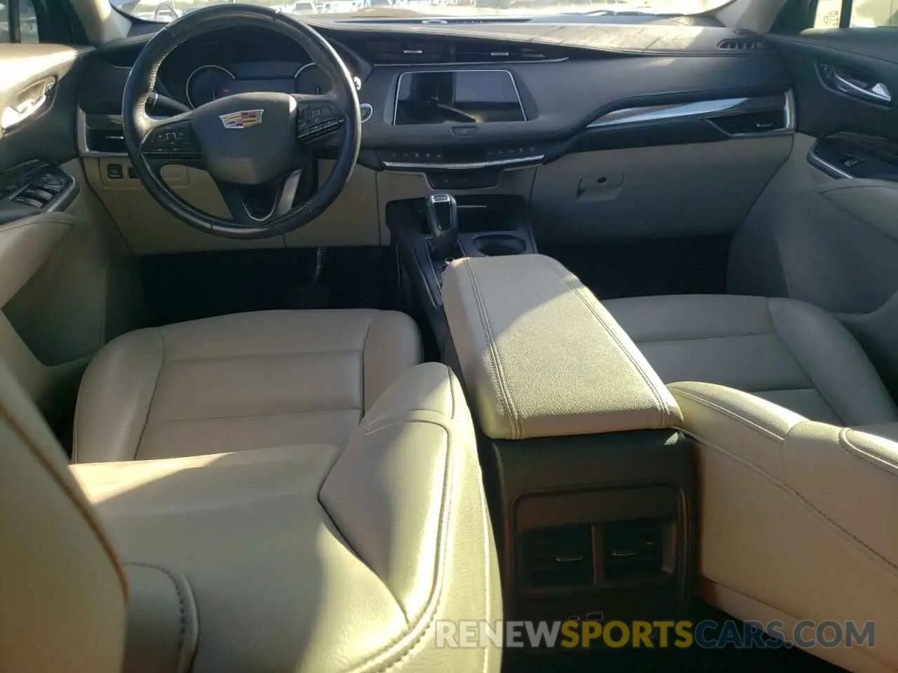 8 Фотография поврежденного автомобиля 1GYAZAR46KF118537 CADILLAC XT4 2019