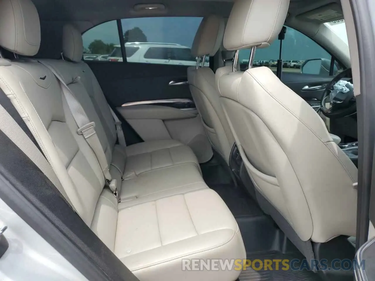 11 Фотография поврежденного автомобиля 1GYAZAR48KF204979 CADILLAC XT4 2019