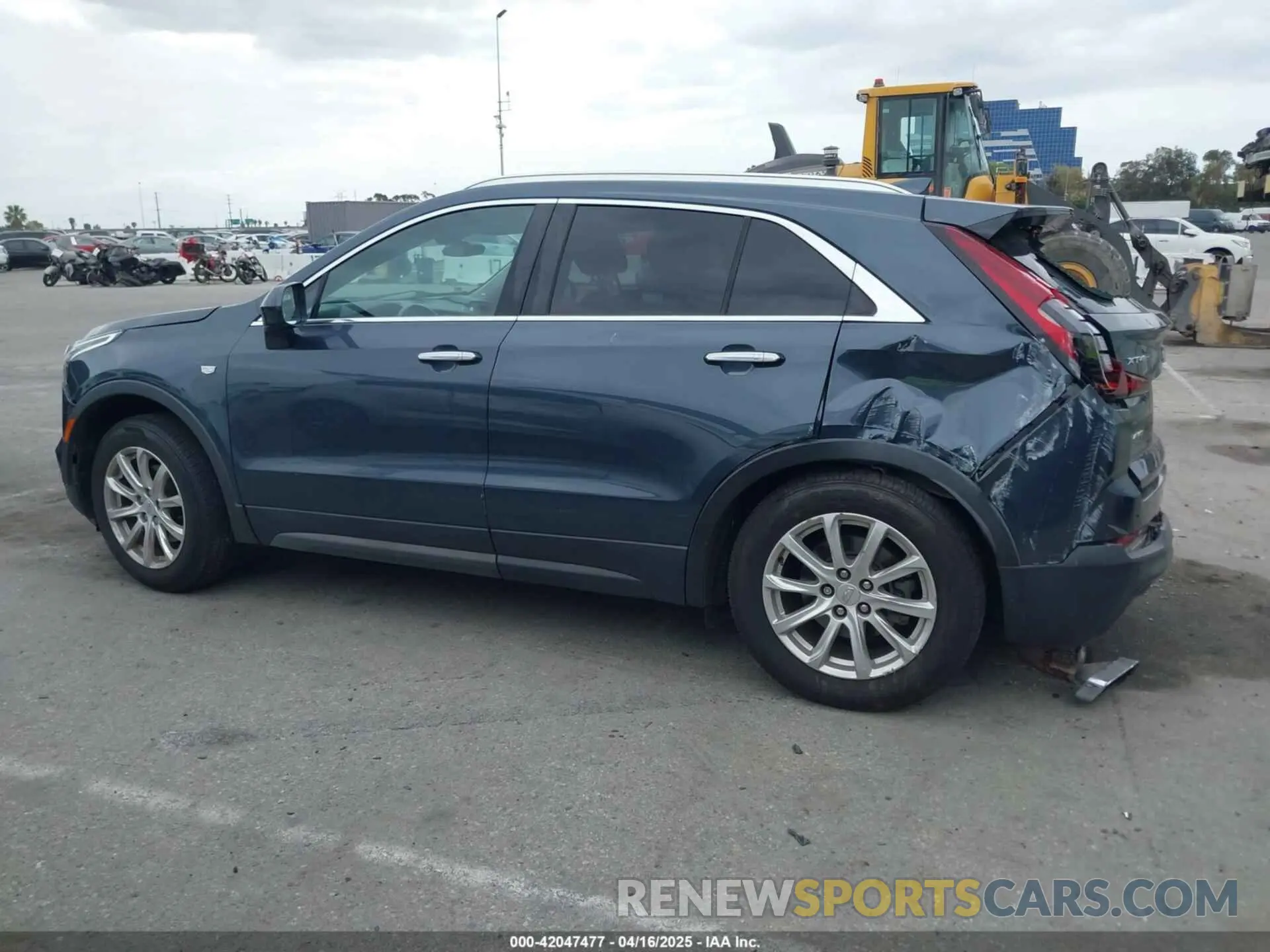14 Photograph of a damaged car 1GYFZBR41KF160352 CADILLAC XT4 2019