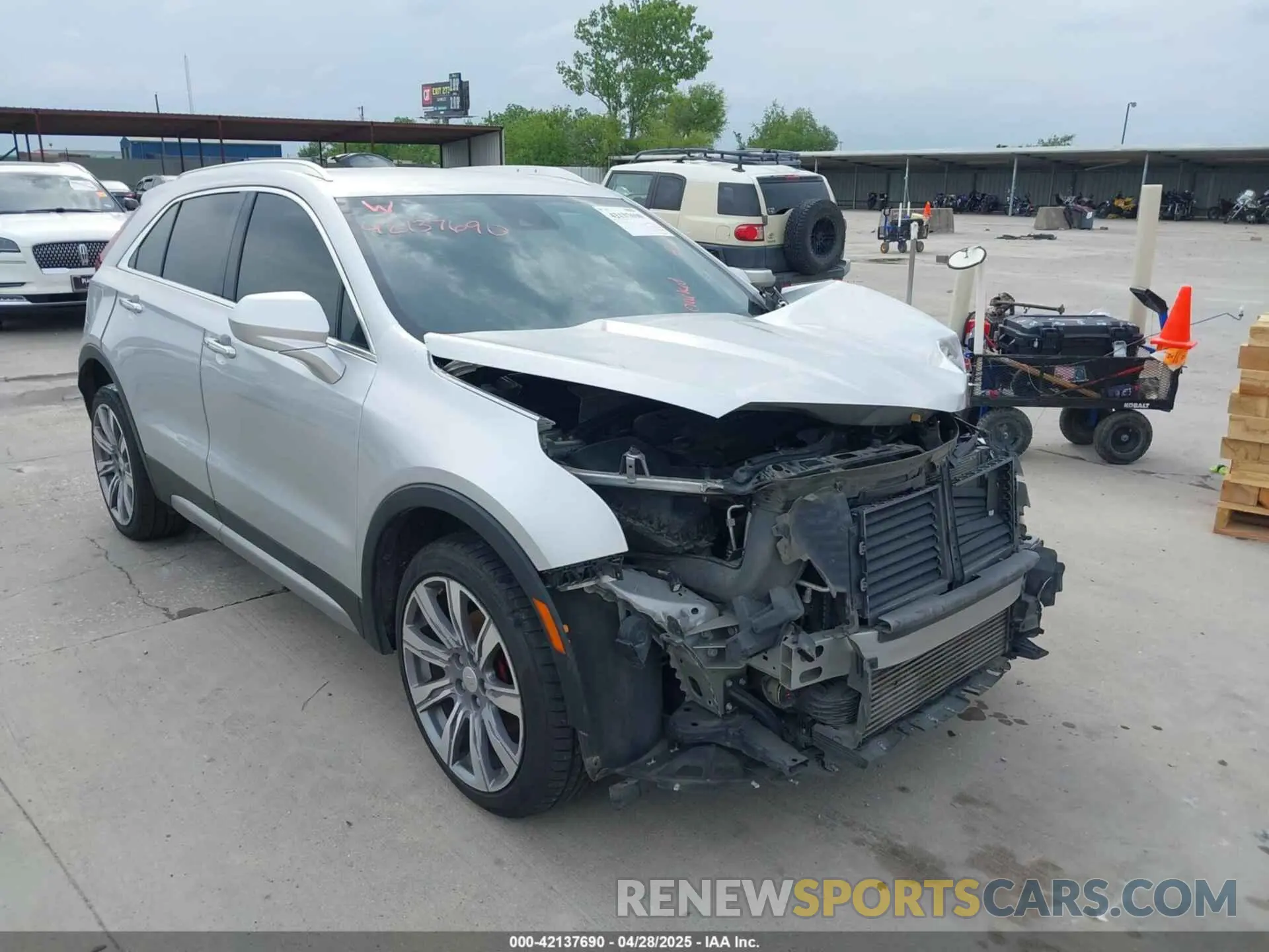 1 Фотография поврежденного автомобиля 1GYFZCR42KF189610 CADILLAC XT4 2019