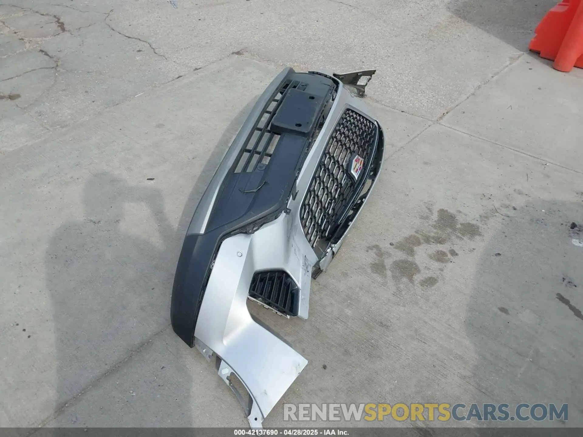 12 Фотография поврежденного автомобиля 1GYFZCR42KF189610 CADILLAC XT4 2019