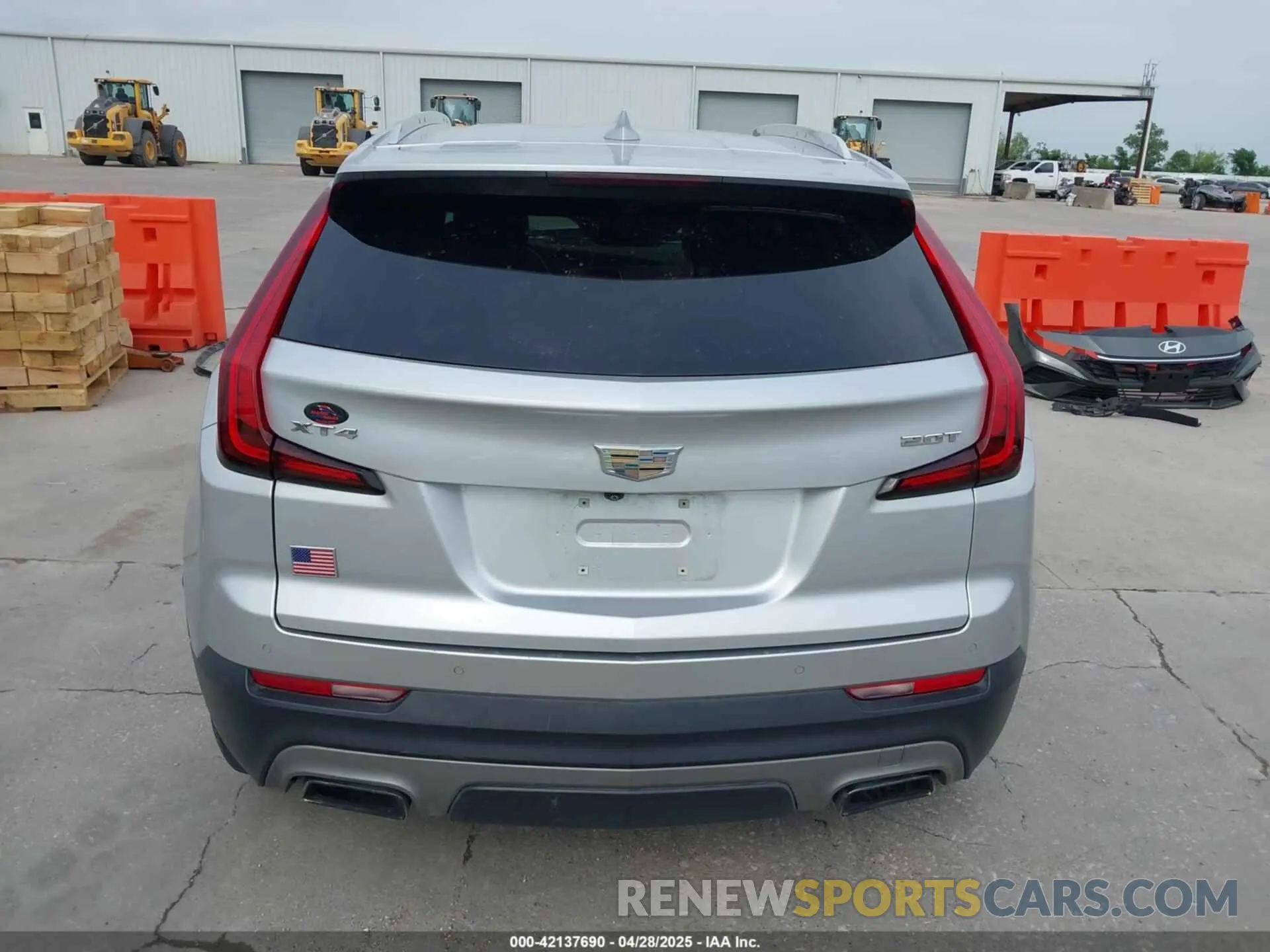 17 Фотография поврежденного автомобиля 1GYFZCR42KF189610 CADILLAC XT4 2019