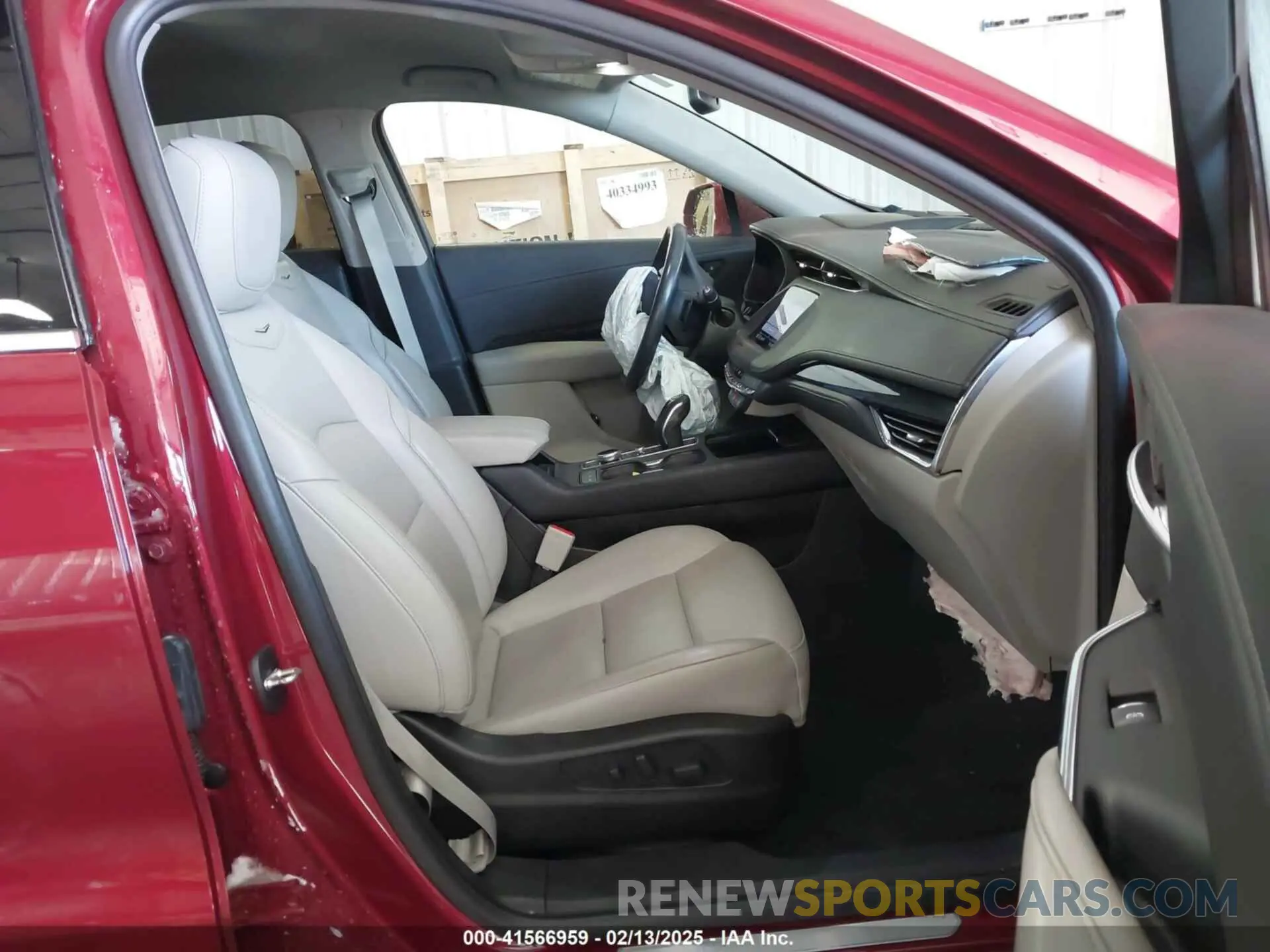5 Photograph of a damaged car 1GYFZCR42KF196279 CADILLAC XT4 2019