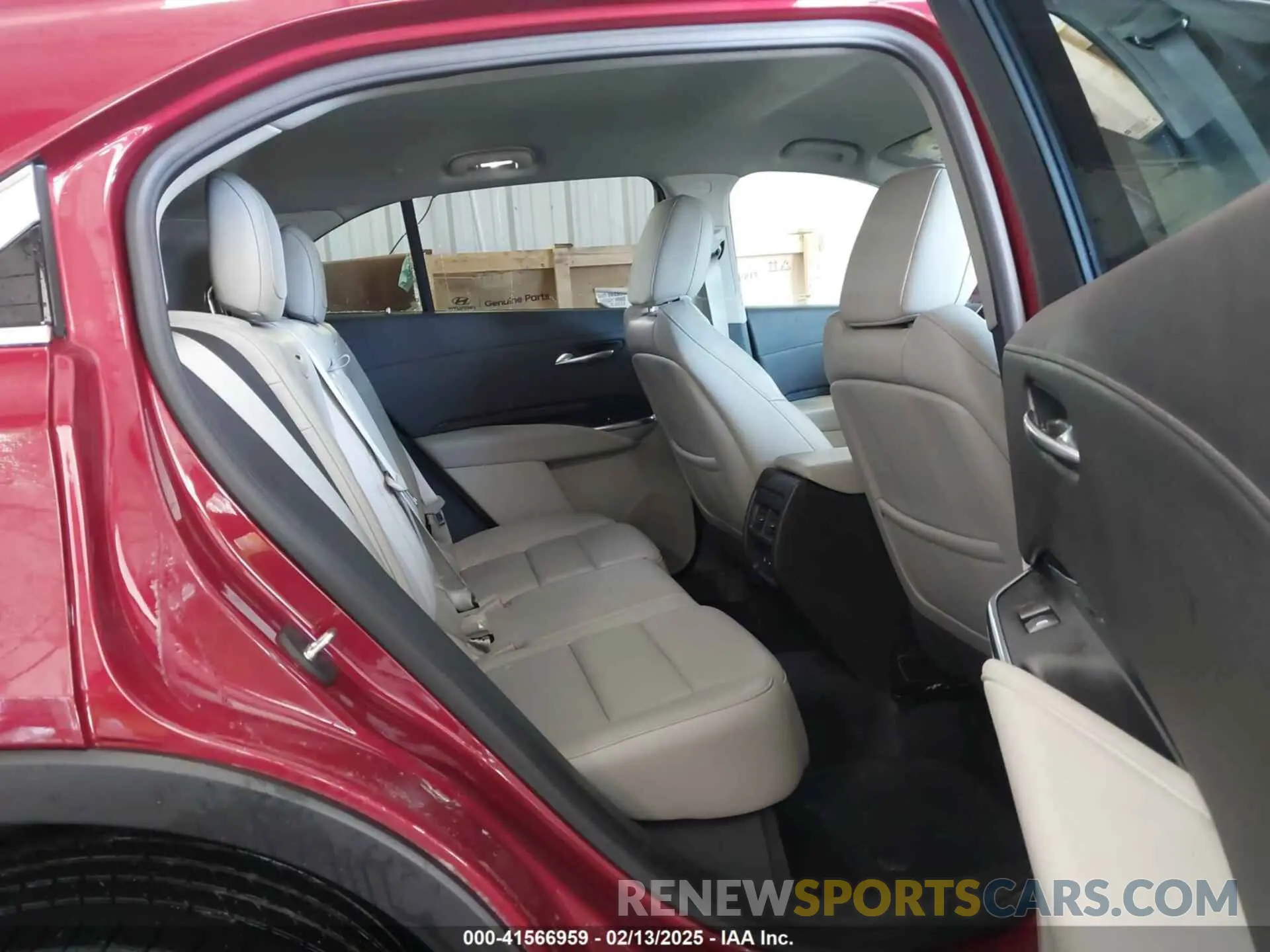 8 Photograph of a damaged car 1GYFZCR42KF196279 CADILLAC XT4 2019