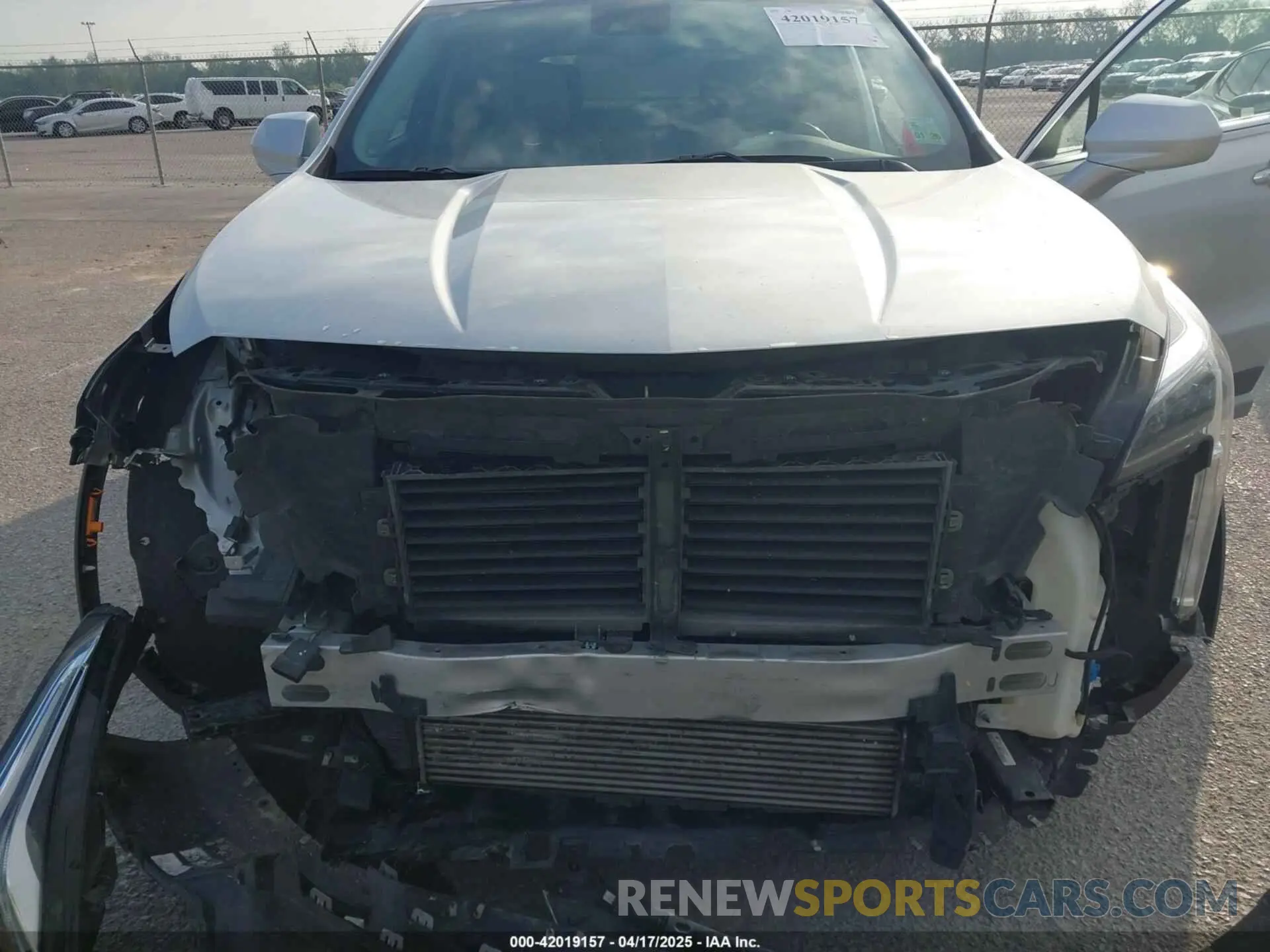 10 Photograph of a damaged car 1GYFZCR42KF228986 CADILLAC XT4 2019