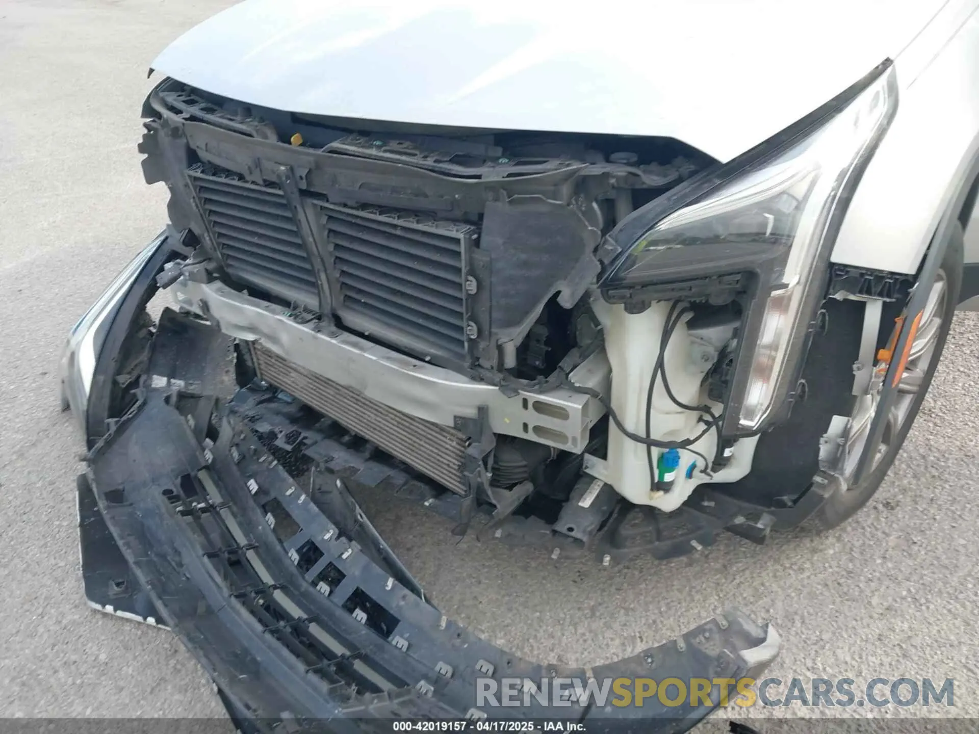 6 Photograph of a damaged car 1GYFZCR42KF228986 CADILLAC XT4 2019