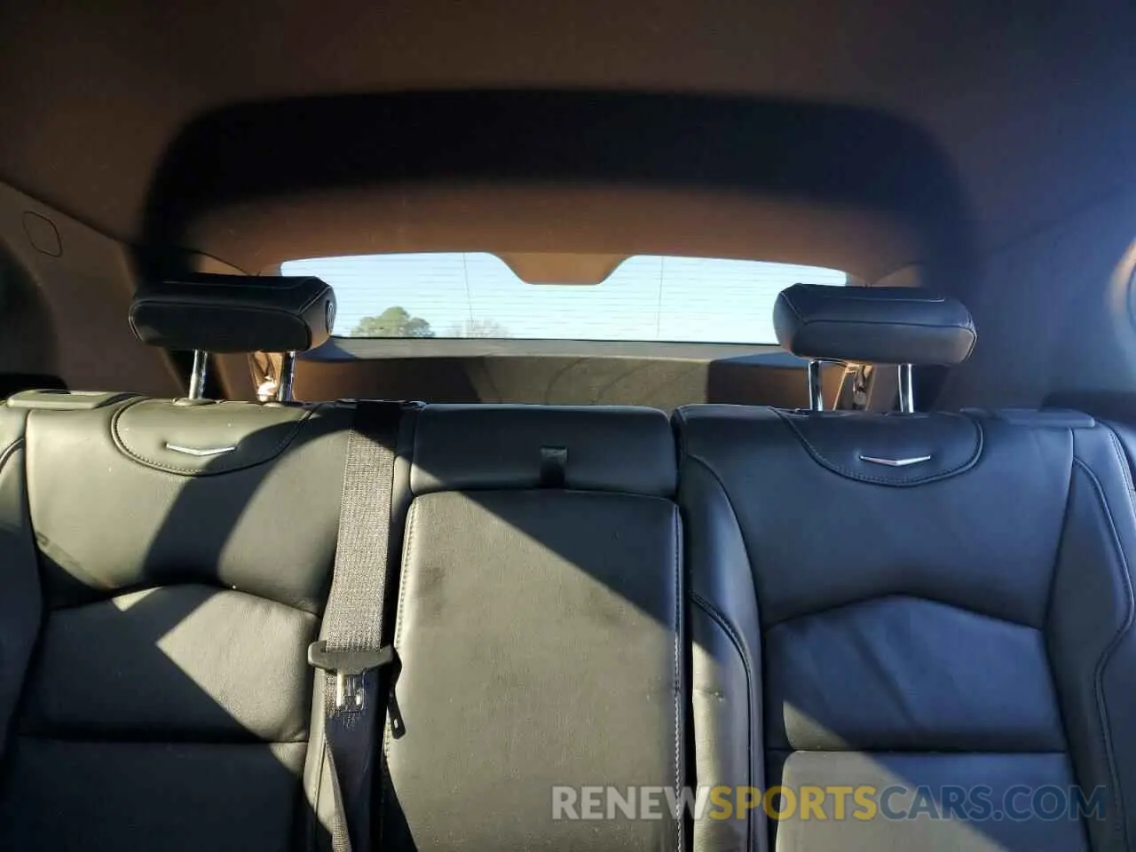 10 Фотография поврежденного автомобиля 1GYFZCR43KF125642 CADILLAC XT4 2019