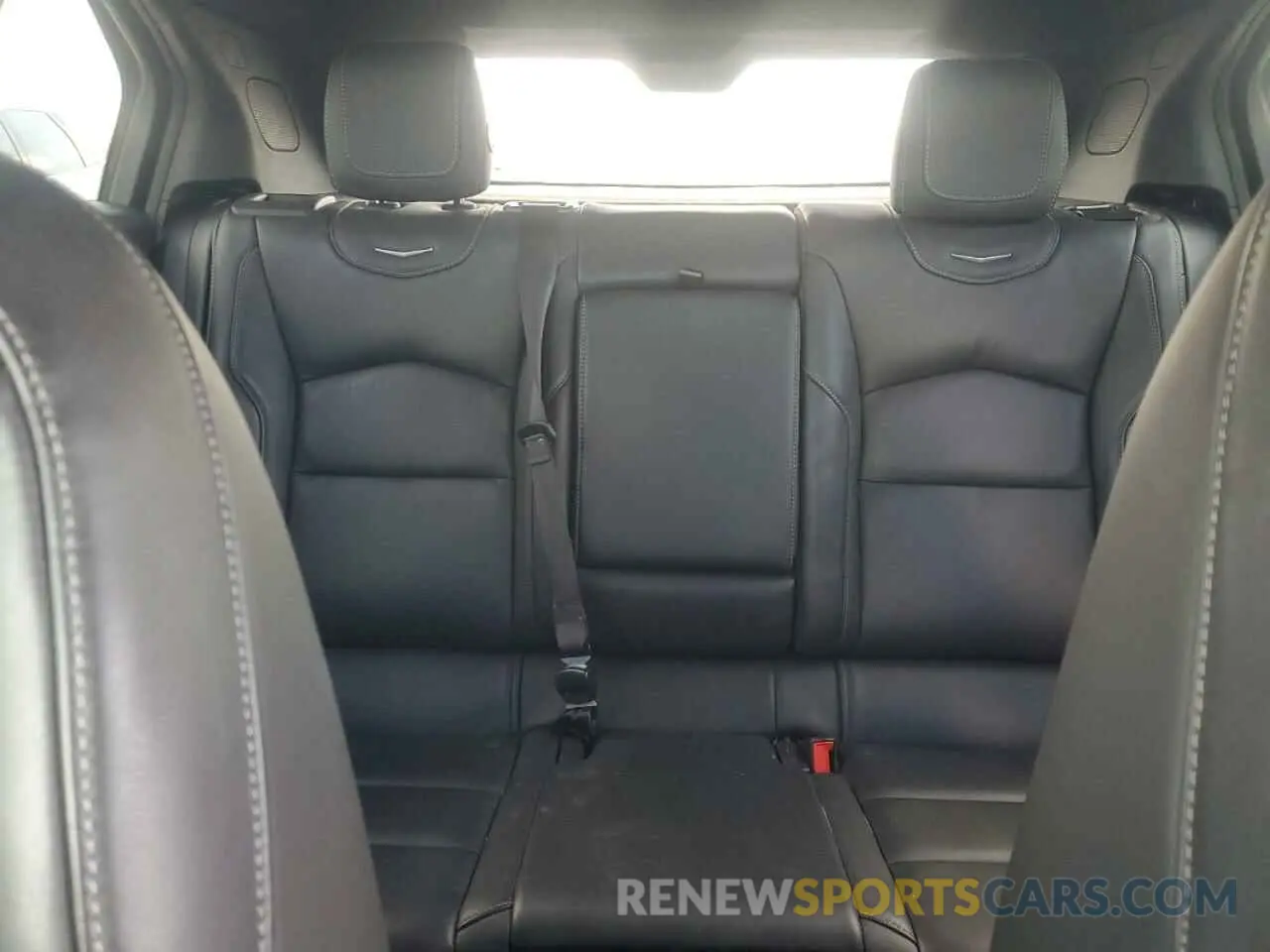 10 Фотография поврежденного автомобиля 1GYFZCR45KF197569 CADILLAC XT4 2019