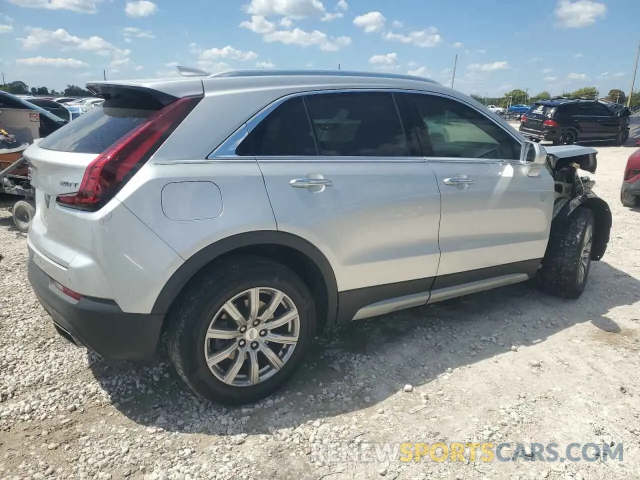 3 Фотография поврежденного автомобиля 1GYFZCR45KF197569 CADILLAC XT4 2019