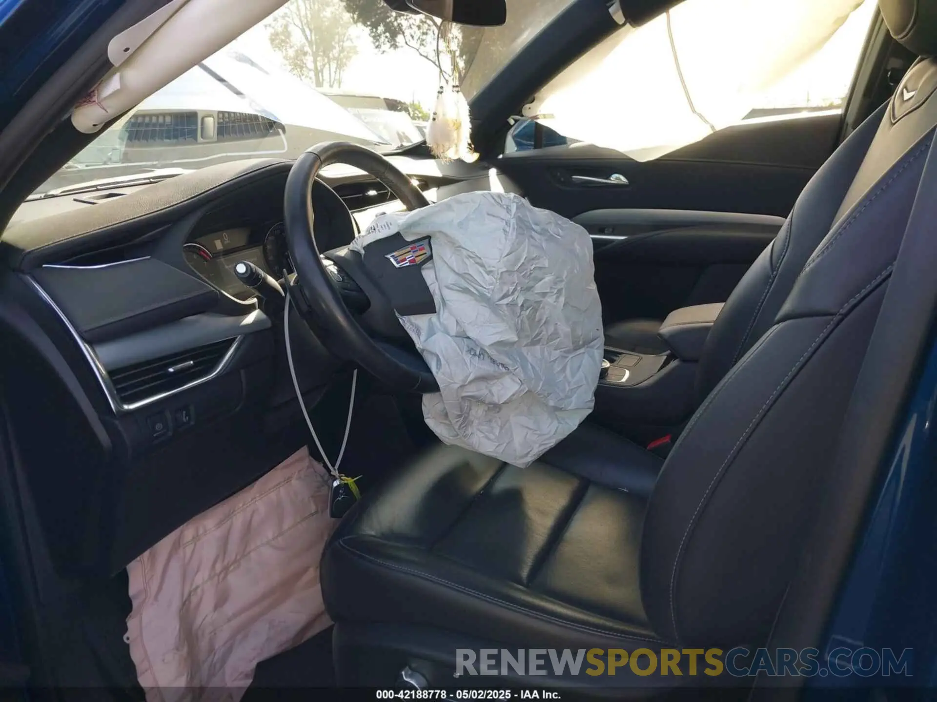 5 Photograph of a damaged car 1GYFZCR45KF202947 CADILLAC XT4 2019