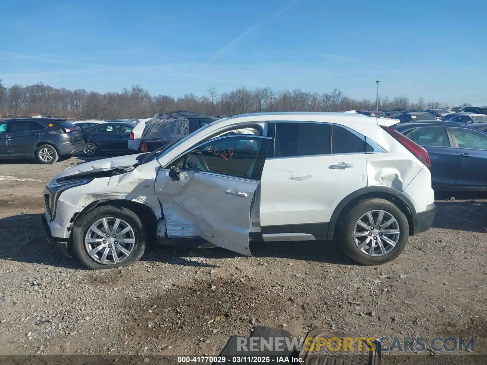 13 Фотография поврежденного автомобиля 1GYFZCR46KF213939 CADILLAC XT4 2019