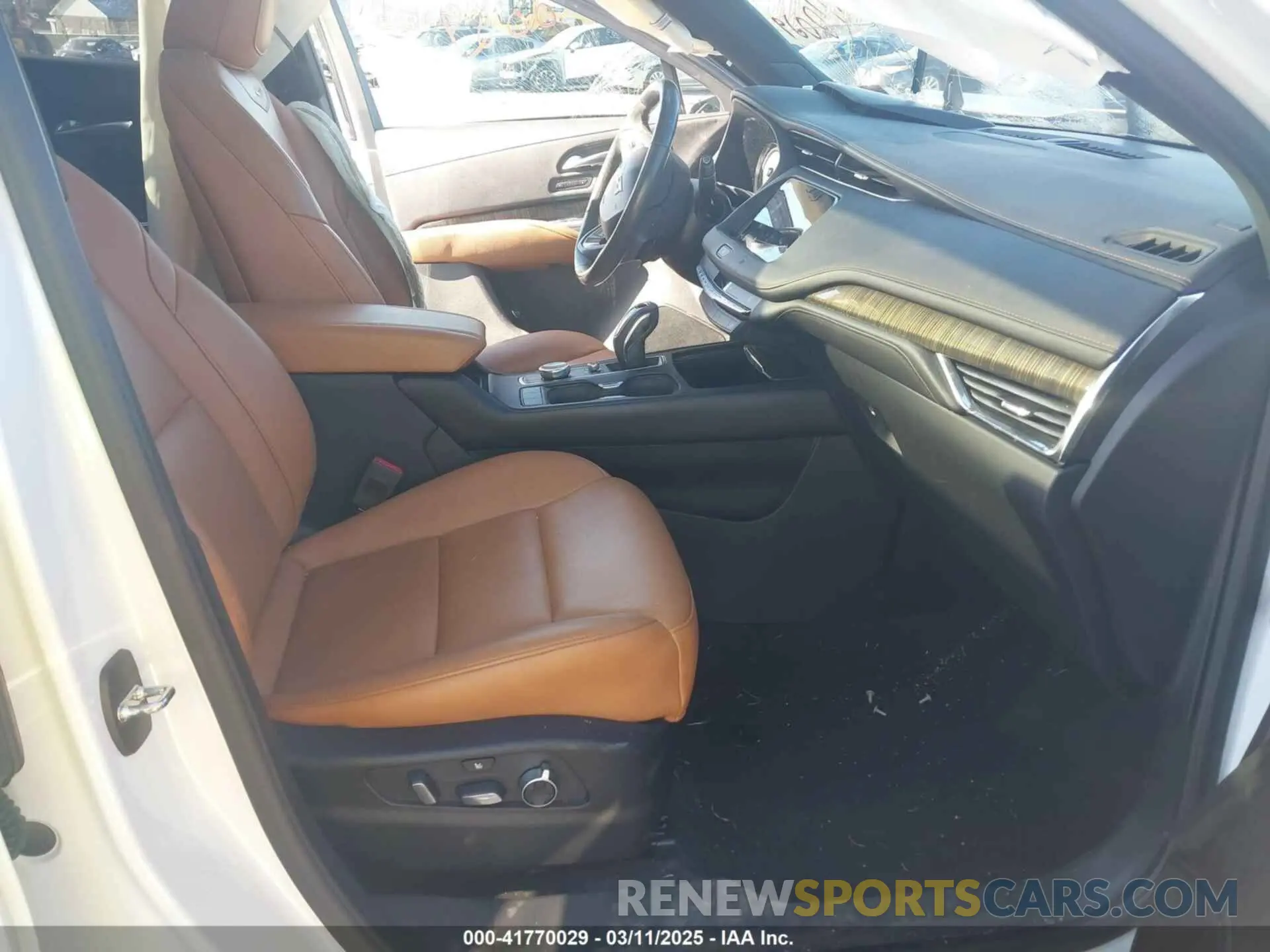 5 Фотография поврежденного автомобиля 1GYFZCR46KF213939 CADILLAC XT4 2019