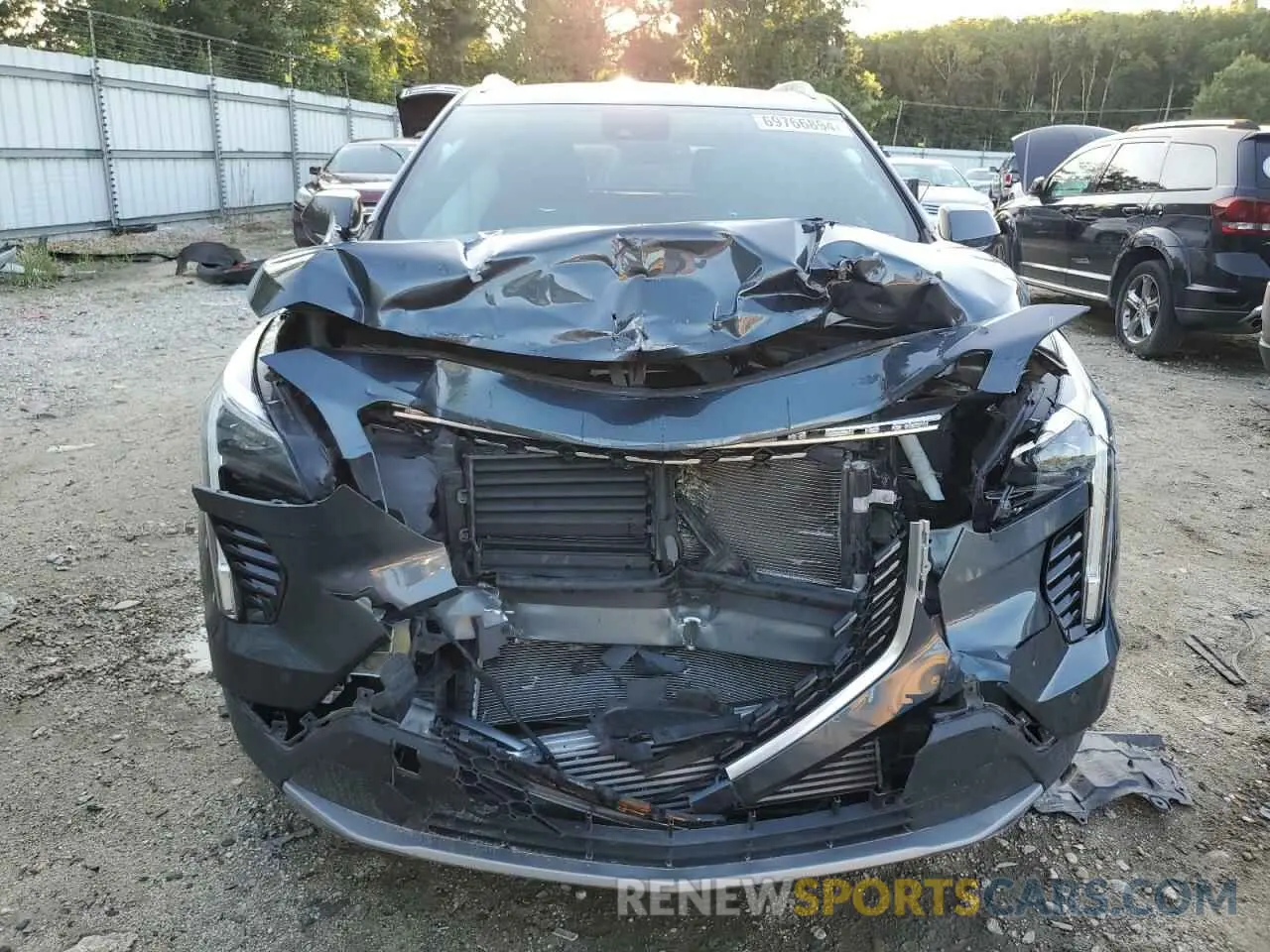 5 Photograph of a damaged car 1GYFZCR47KF123621 CADILLAC XT4 2019