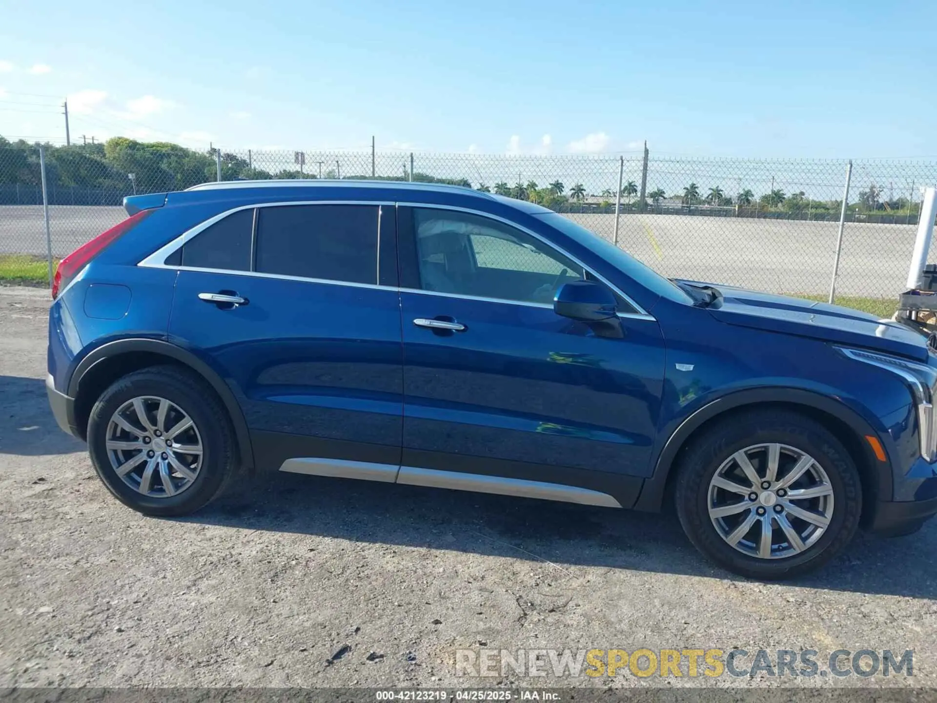 13 Фотография поврежденного автомобиля 1GYFZCR47KF128284 CADILLAC XT4 2019