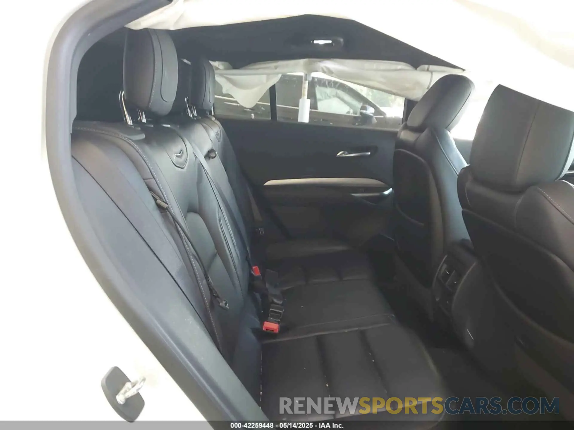 8 Фотография поврежденного автомобиля 1GYFZCR49KF142039 CADILLAC XT4 2019
