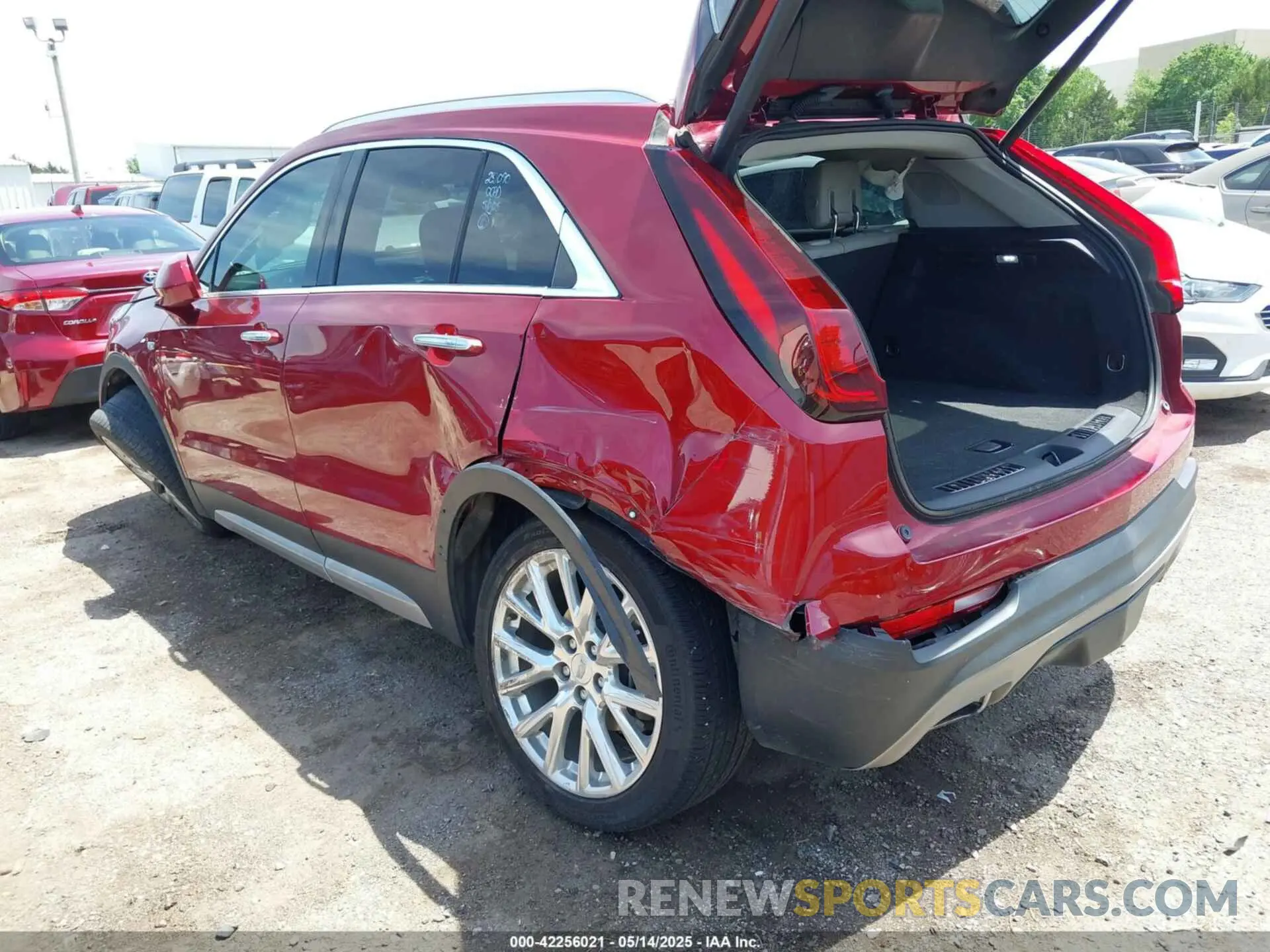 3 Фотография поврежденного автомобиля 1GYFZCR49KF207634 CADILLAC XT4 2019