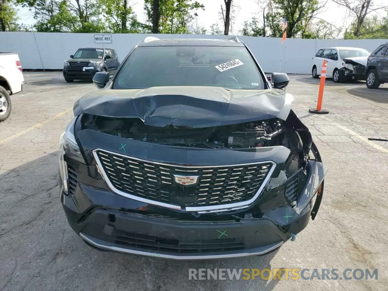 5 Photograph of a damaged car 1GYFZCR4XKF100124 CADILLAC XT4 2019