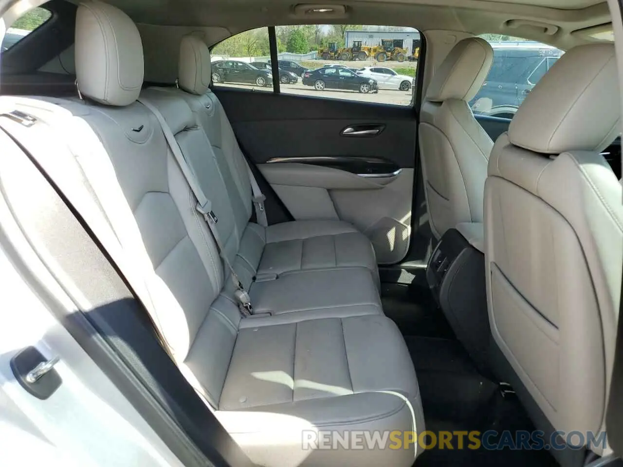 11 Photograph of a damaged car 1GYFZCR4XKF224734 CADILLAC XT4 2019