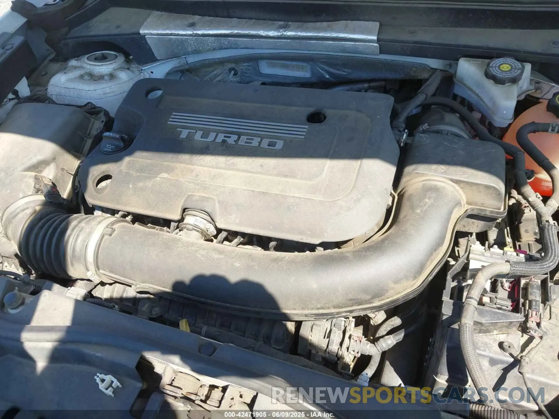 10 Photograph of a damaged car 1GYFZDR41KF154742 CADILLAC XT4 2019