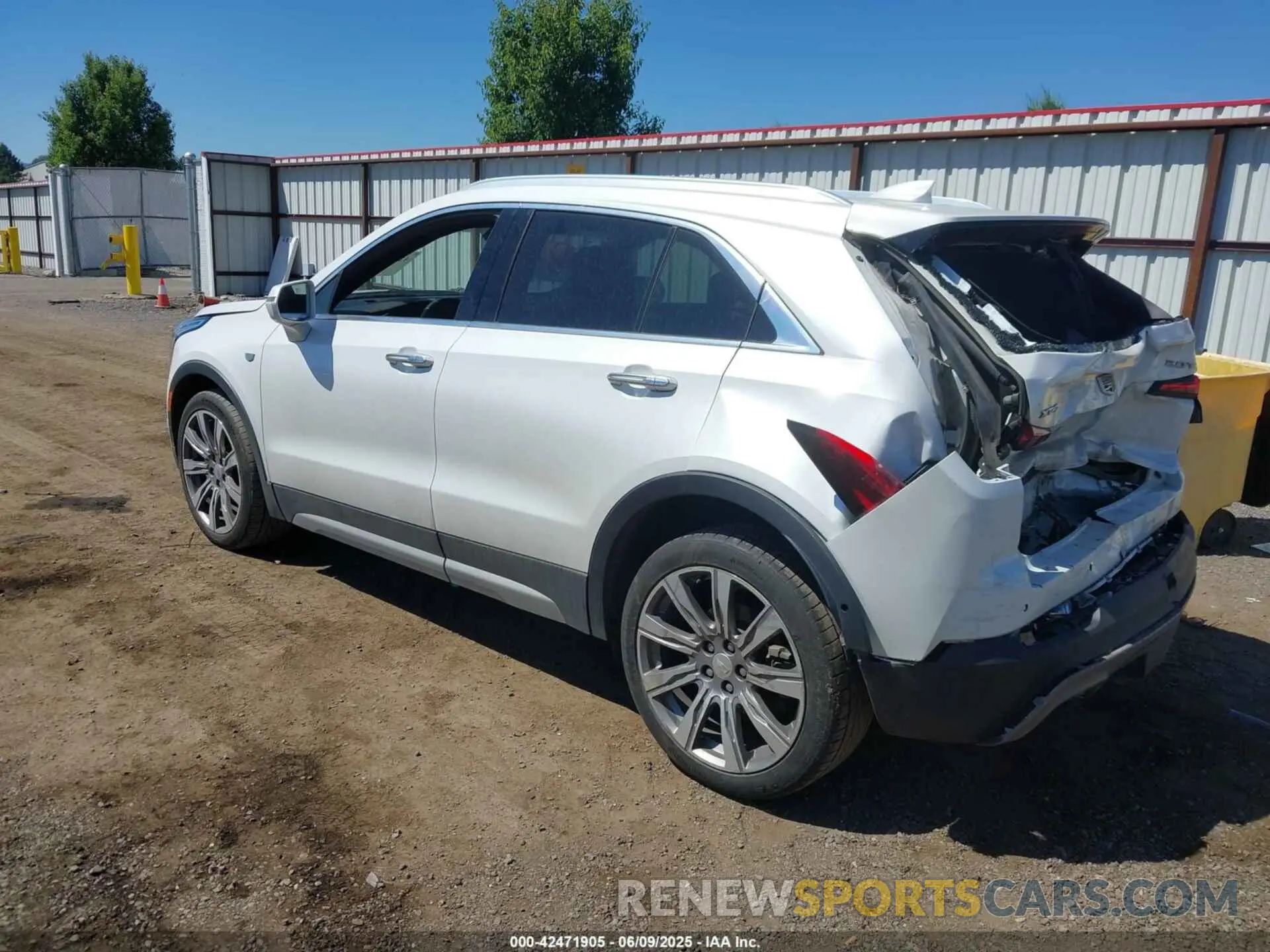 3 Photograph of a damaged car 1GYFZDR41KF154742 CADILLAC XT4 2019