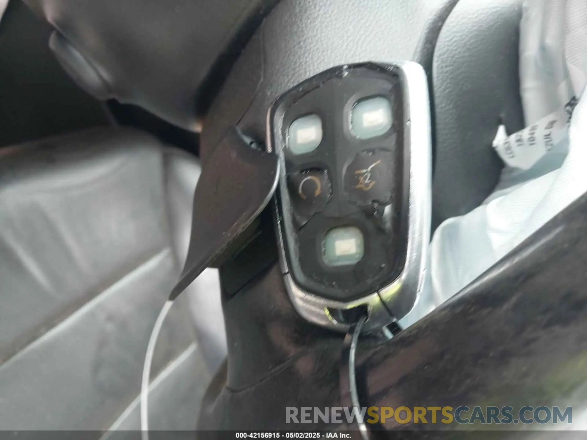 11 Photograph of a damaged car 1GYFZDR42KF117473 CADILLAC XT4 2019
