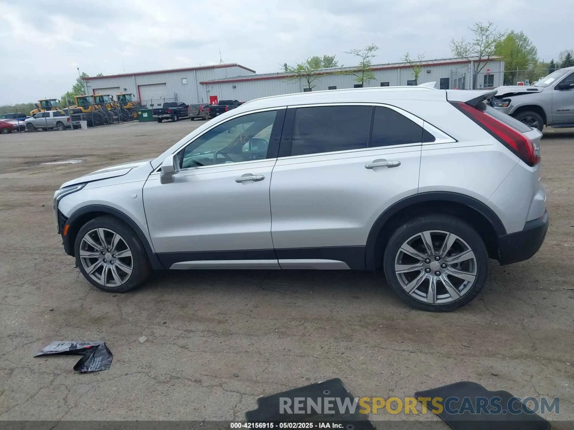 14 Photograph of a damaged car 1GYFZDR42KF117473 CADILLAC XT4 2019
